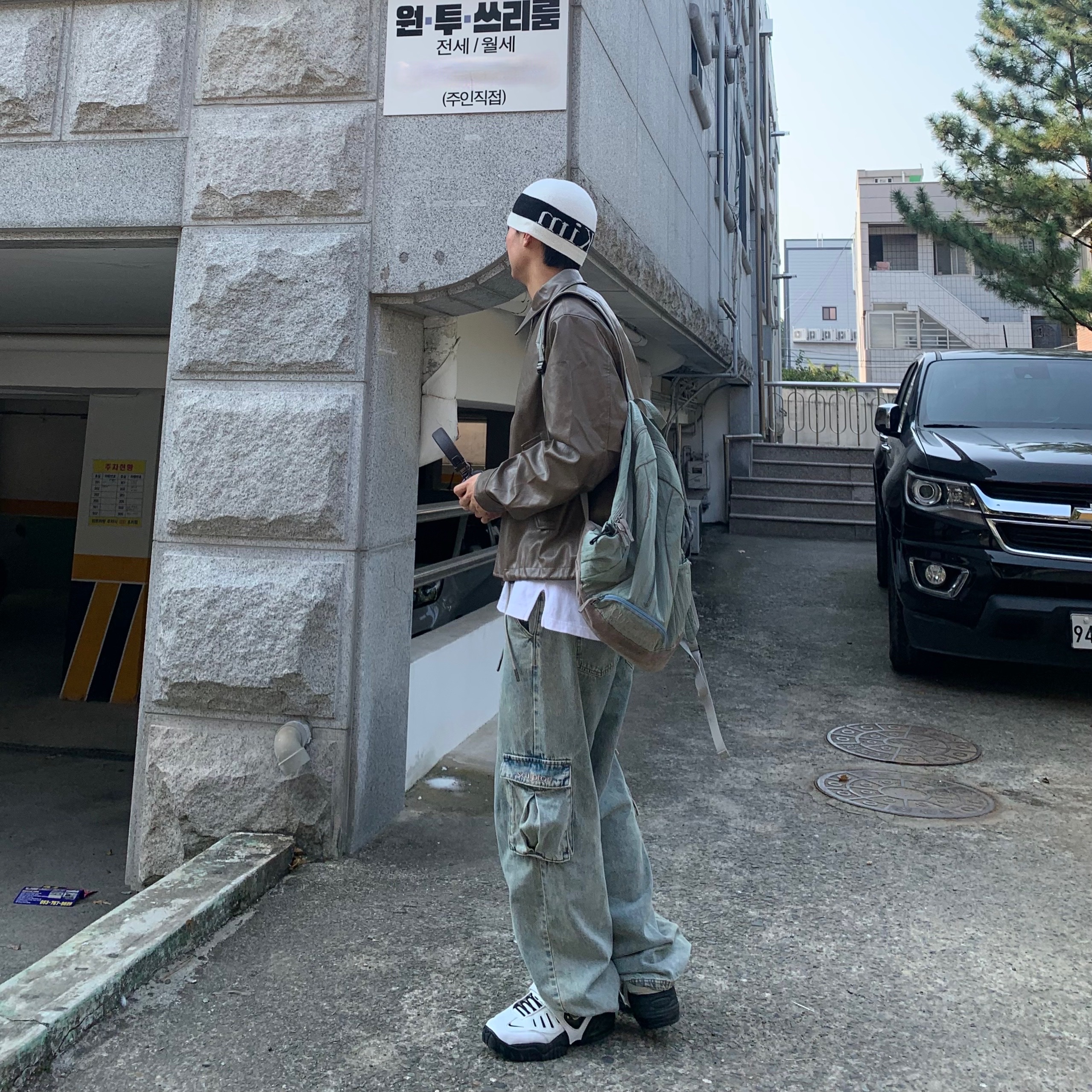 Nike x Ambush Air Adjust Force SP Summit White and Black, Marshall Major IV Brown (Korean Ver.) 착용 스타일 - 1