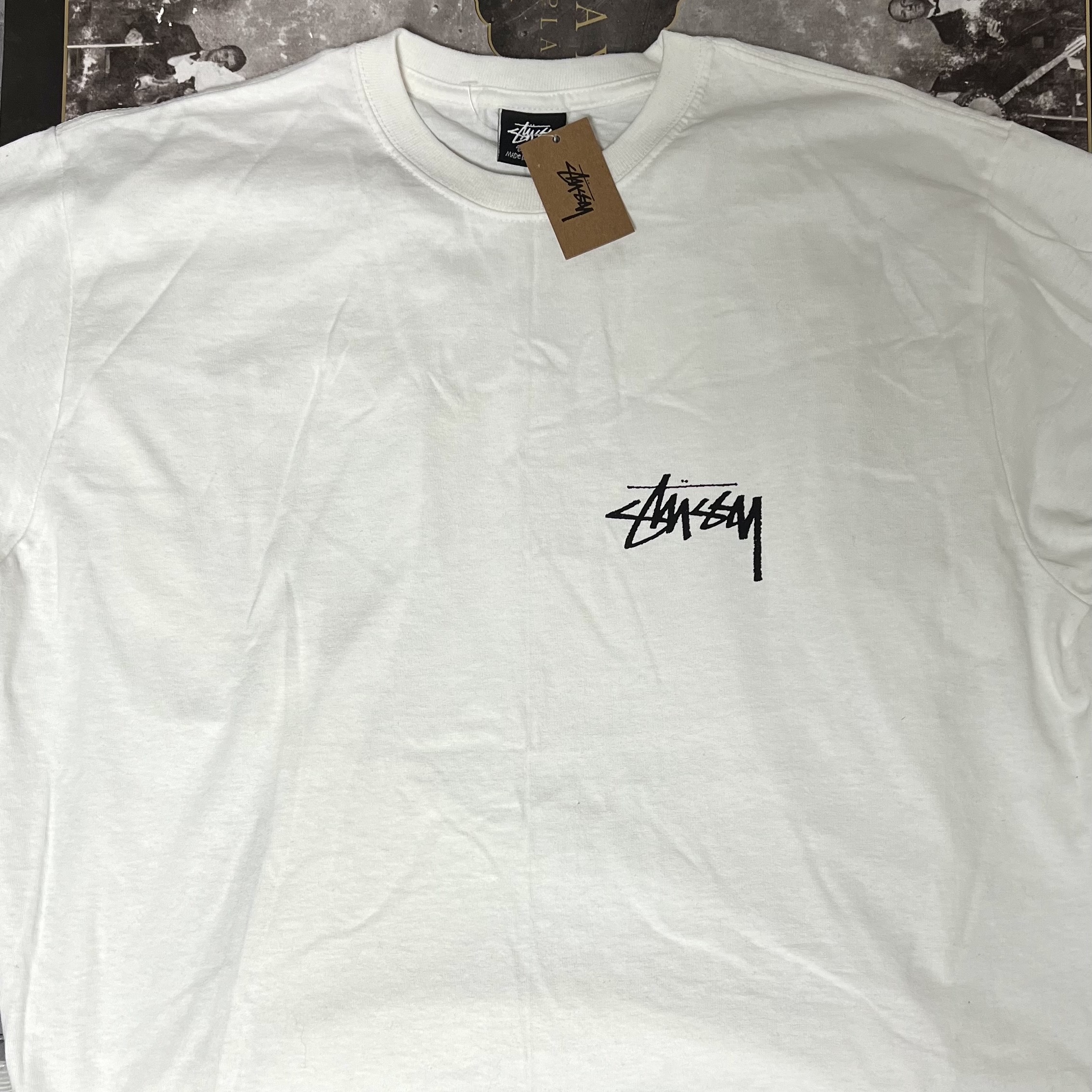 Stussy Gold Lion LS T-Shirt White 착용 스타일 - 2
