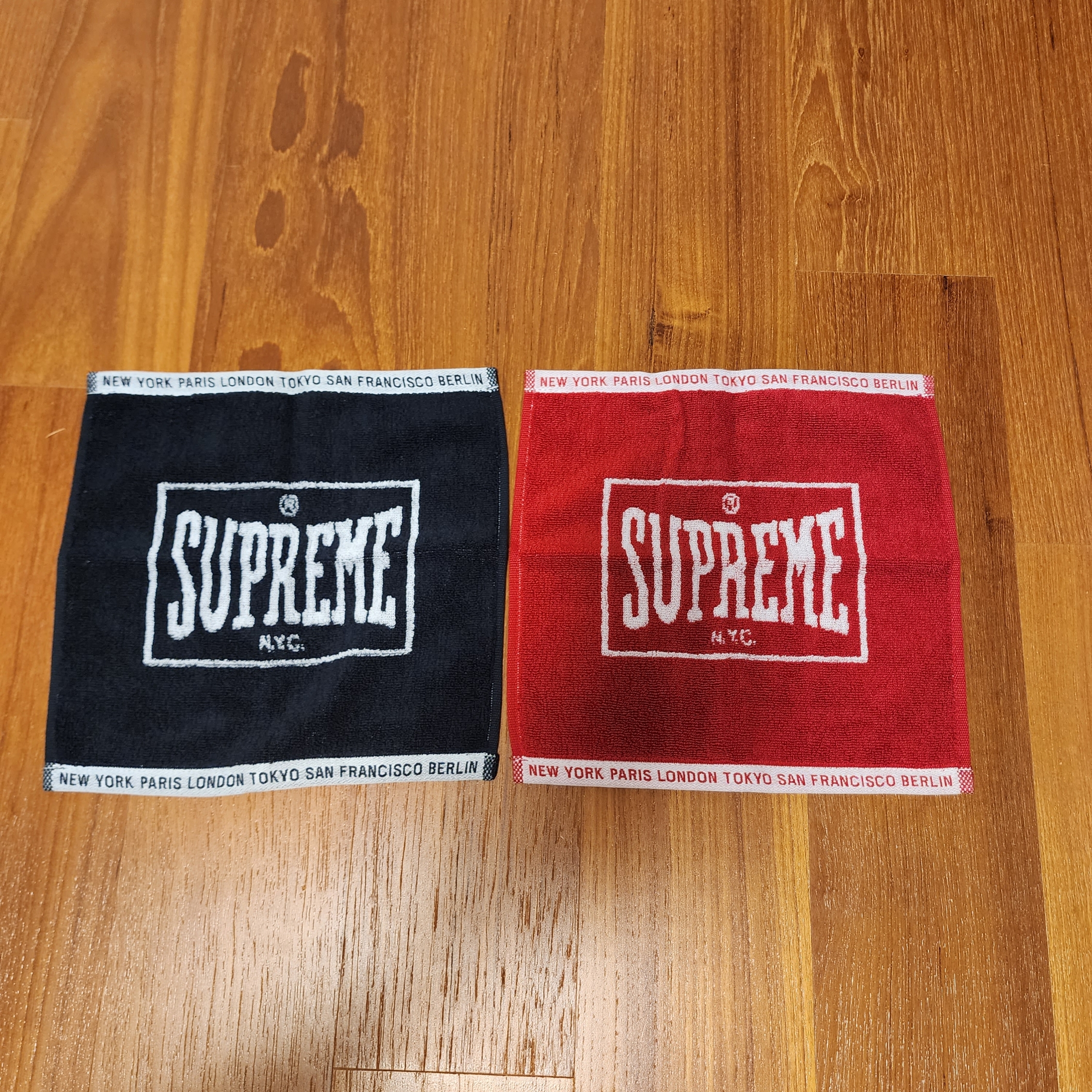 Supreme Square Mini Towels Multicolor (Set of 2) - 23FW 착용 스타일 - 1