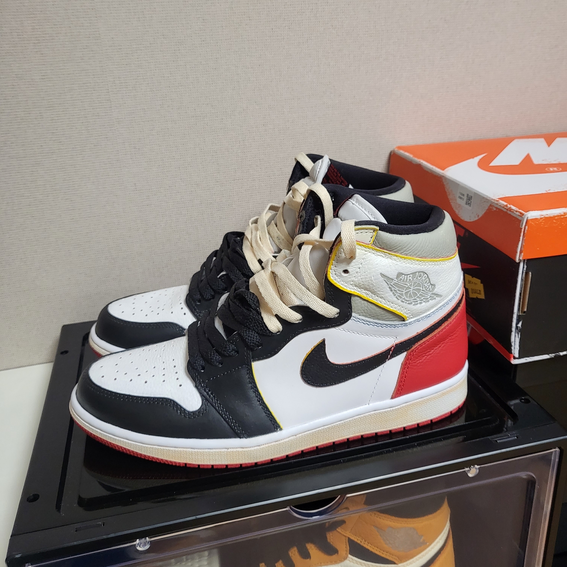 Jordan 1 Retro High OG Heritage, Jordan 1 Element Gore-Tex Light Curry 착용 스타일 - 1