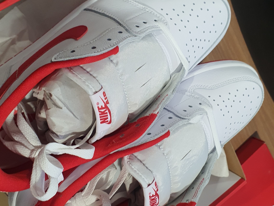Jordan 1 Retro Low OG University Red 착용 스타일 - 1