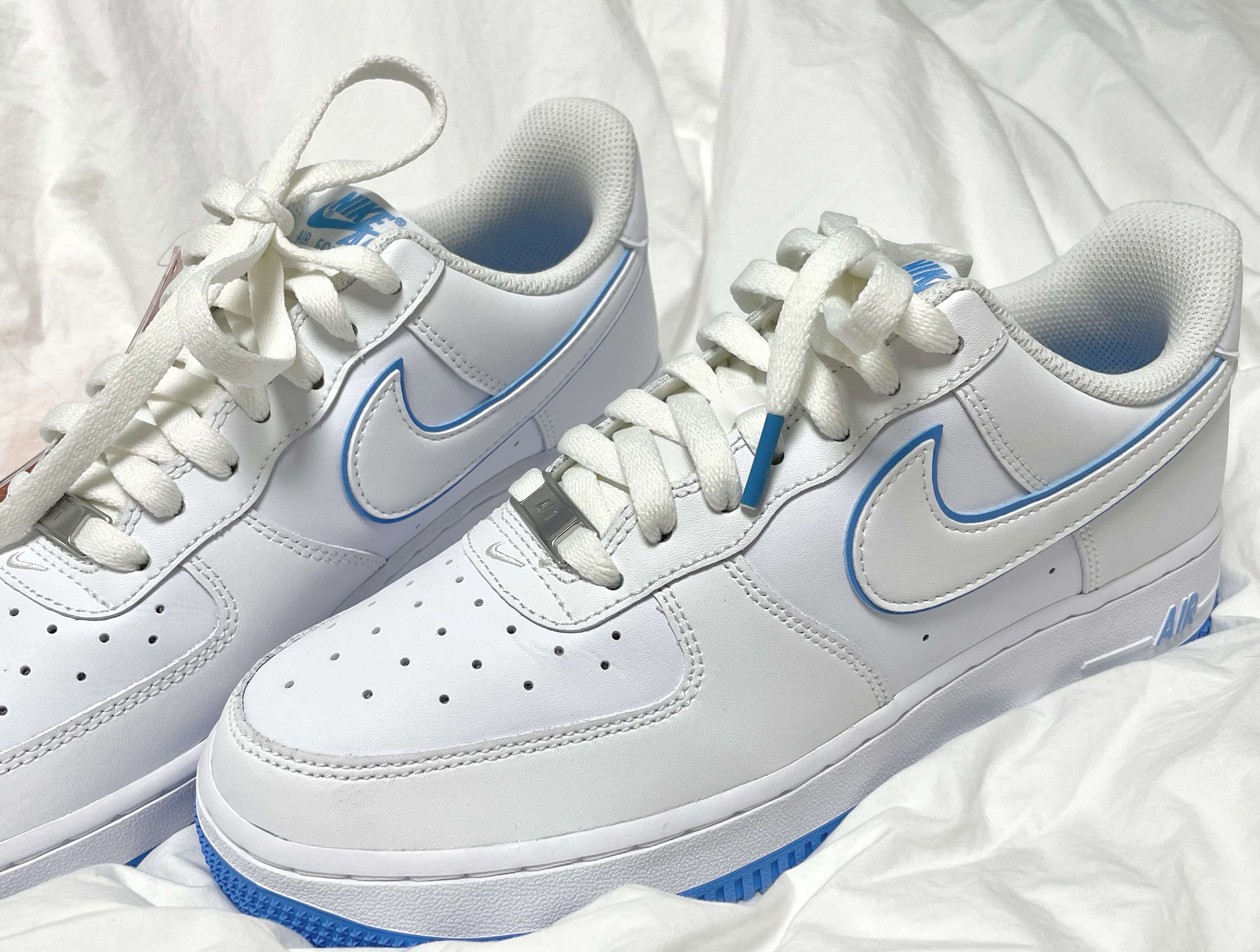 Nike Air Force 1 '07 White University Blue 착용 스타일 - 2