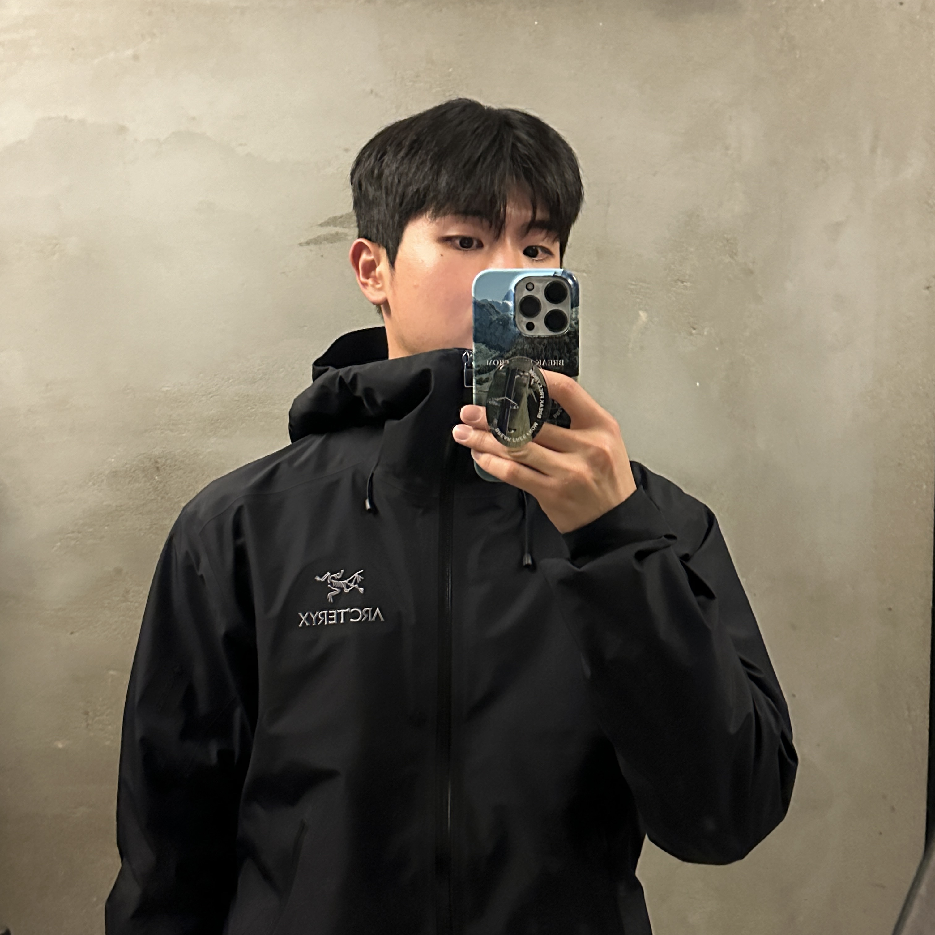 Arc'teryx Beta LT Jacket Black 착용 스타일 - 1