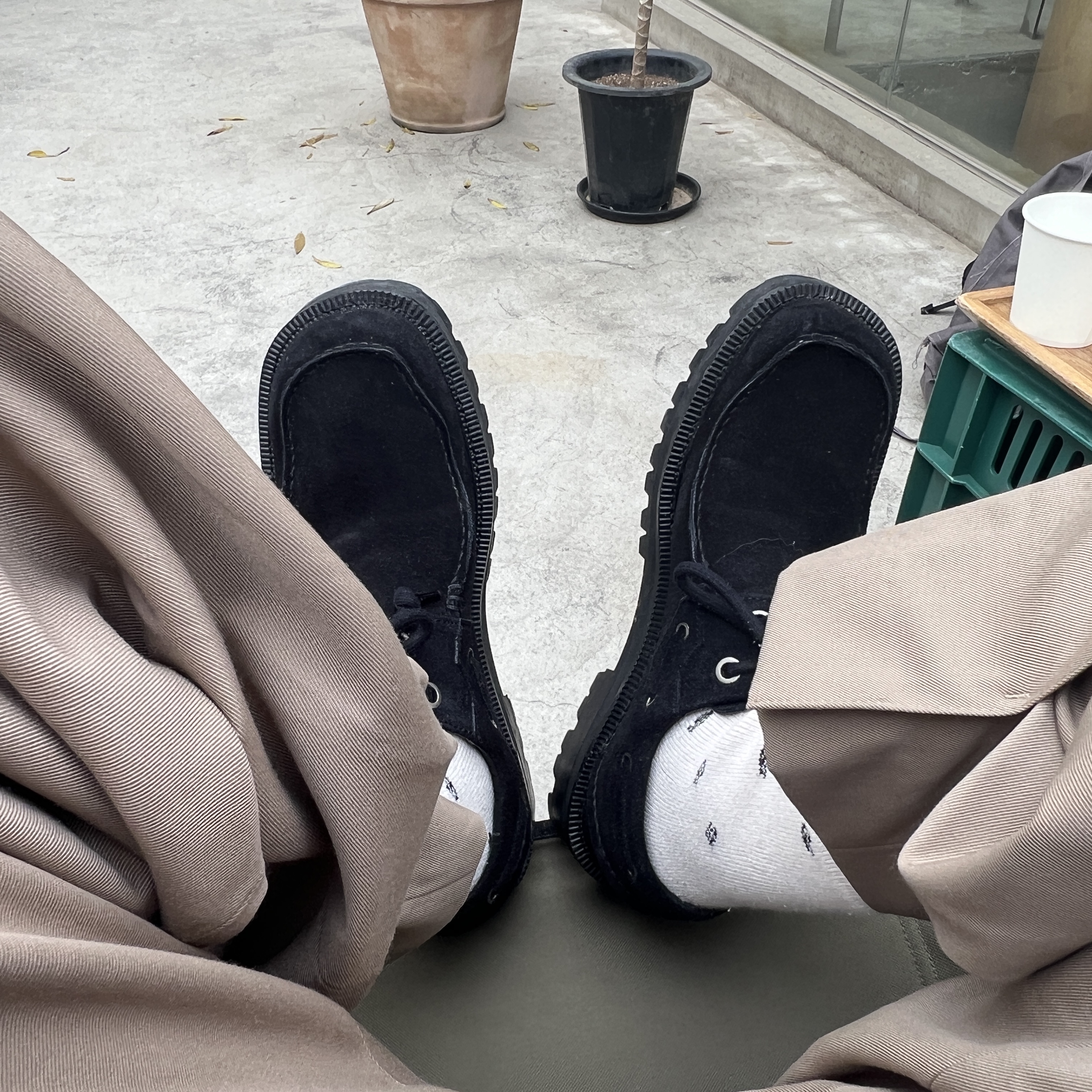 Ader Error Curve; BS01 Noir, Our Legacy Ladon Leather Keychain Black 착용 스타일 - 2