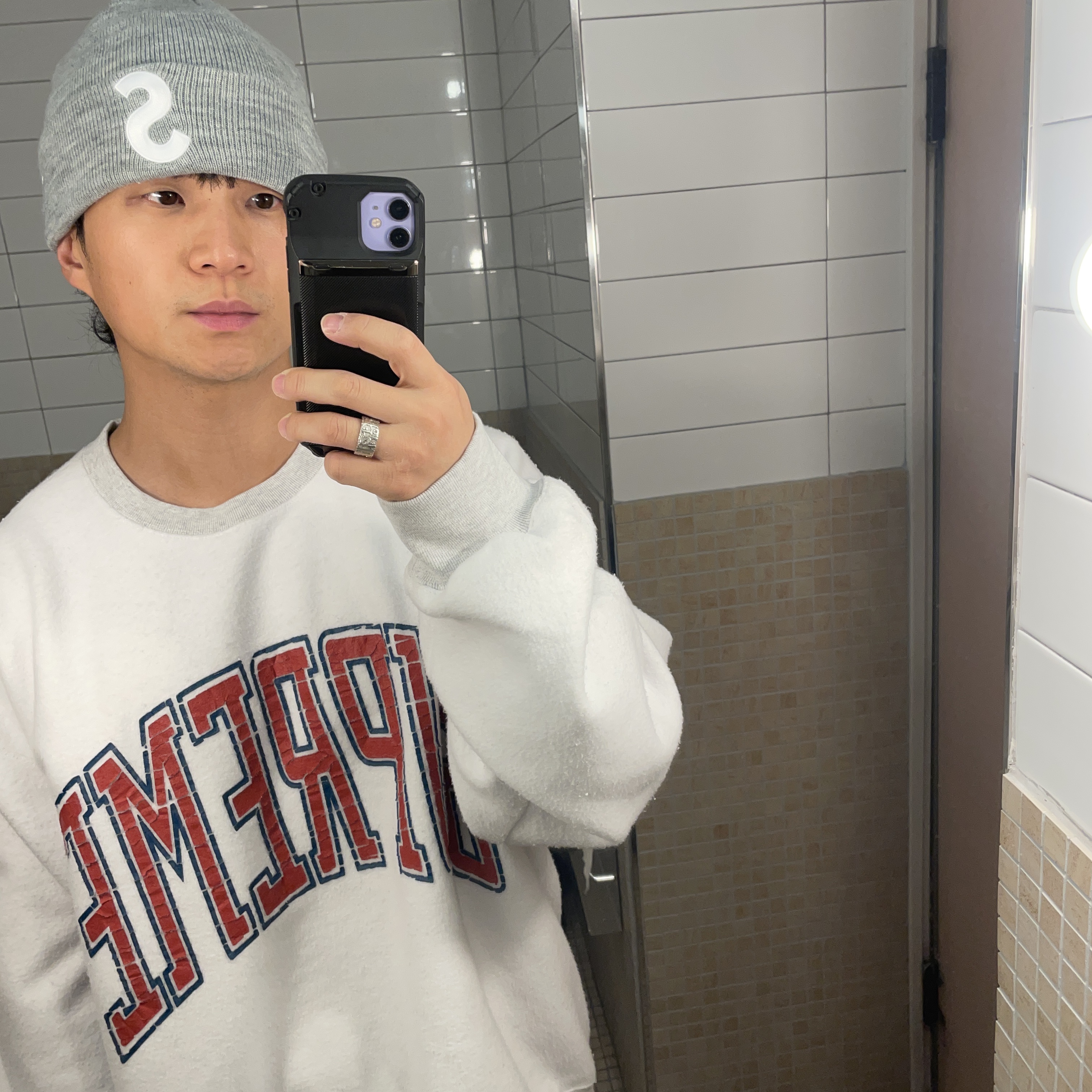 Supreme Inside Out Crewneck Ash Grey - 23FW, (GS) Jordan 1 Retro High OG Chicago 2015 착용 스타일 - 3