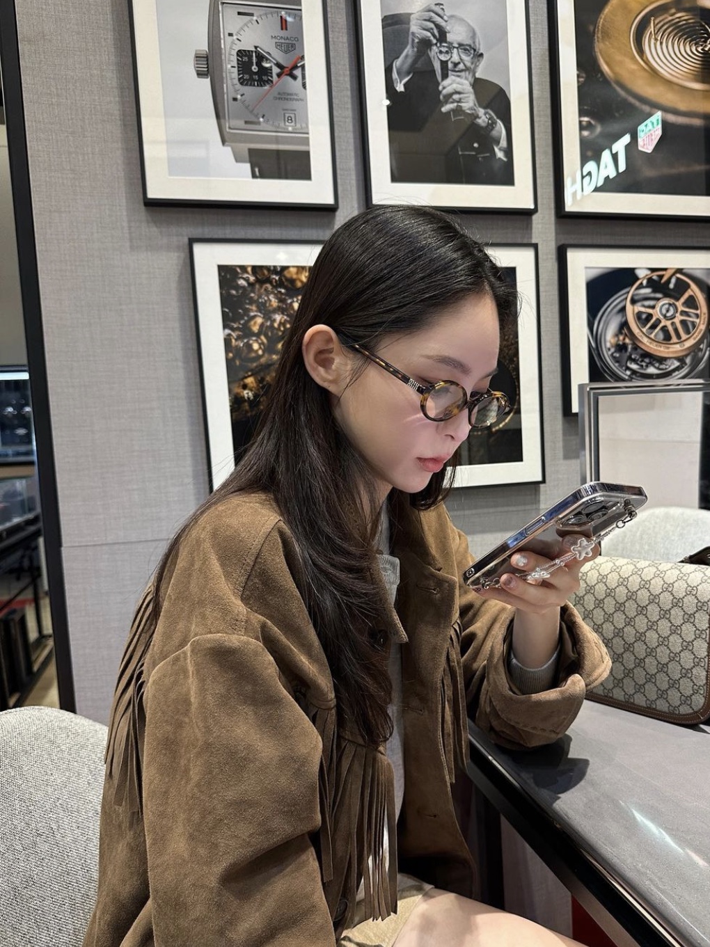 (W) Miu Miu Regard sunglasses Blue Lenses Honey Tortoiseshell Acetate Alternative fit 착용 스타일