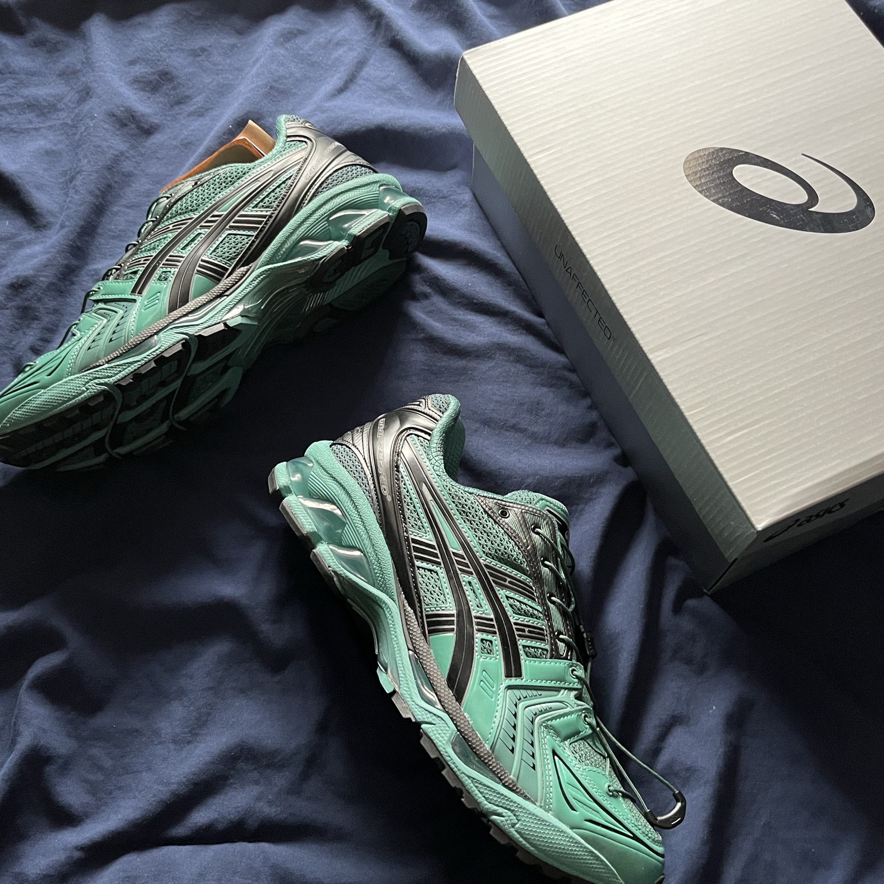 Asics x Unaffected Gel-Kayano 14 Uranus Green 착용 스타일