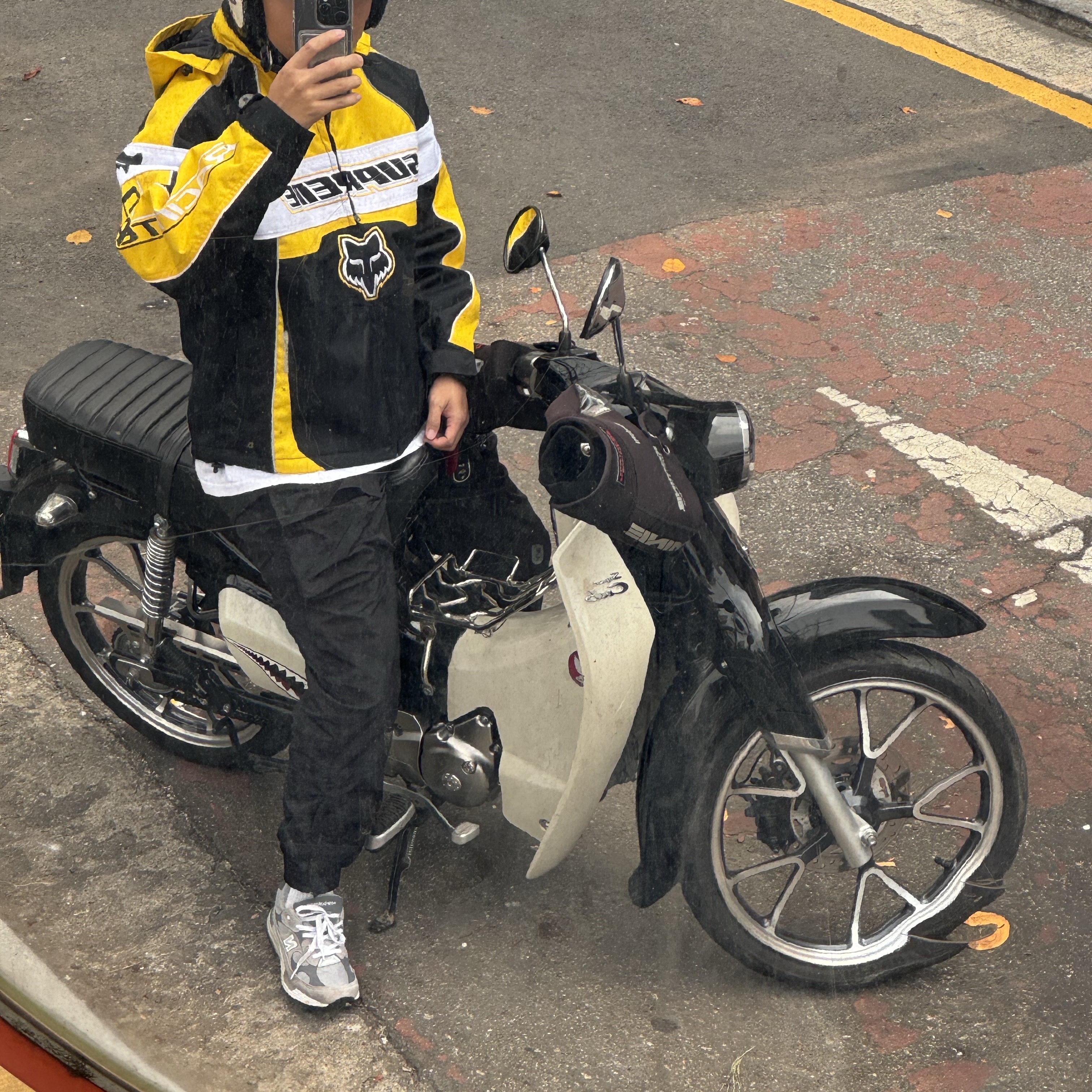 Supreme x Fox Racing Jacket Yellow - 23FW 착용 스타일 - 3