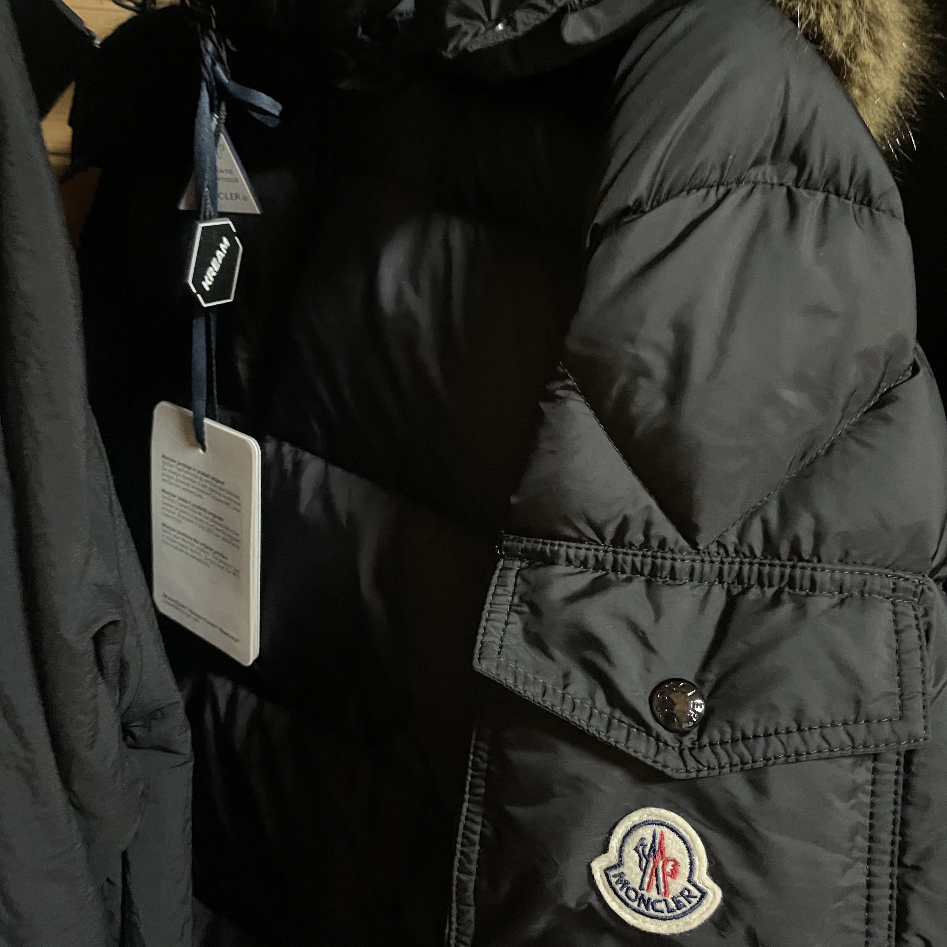 Moncler Mayaf Short Down Jacket Black - 23FW 착용 스타일
