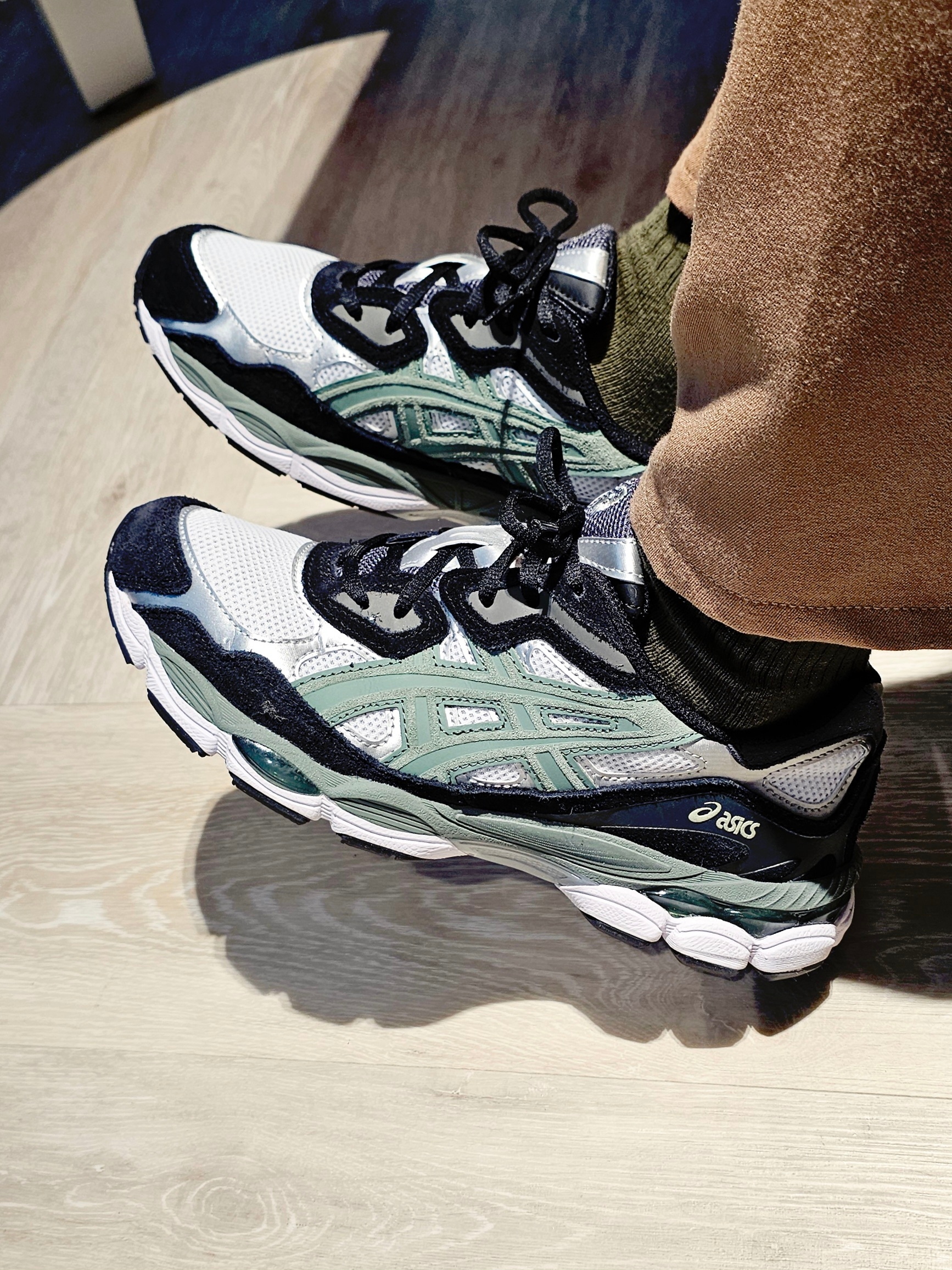 Asics Gel-NYC White Ivy 착용 스타일 - 1