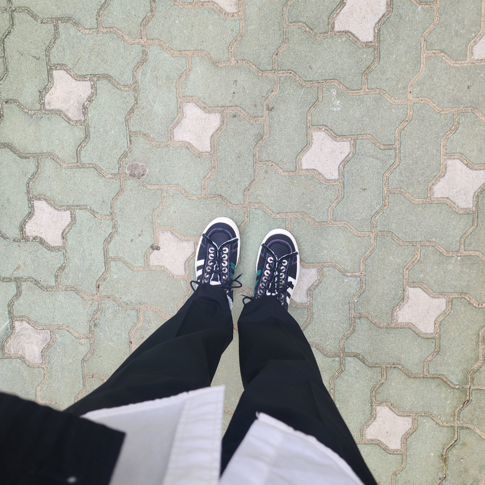 Adidas x Song for the Mute Campus 80s Core Black Cream White 착용 스타일 - 1
