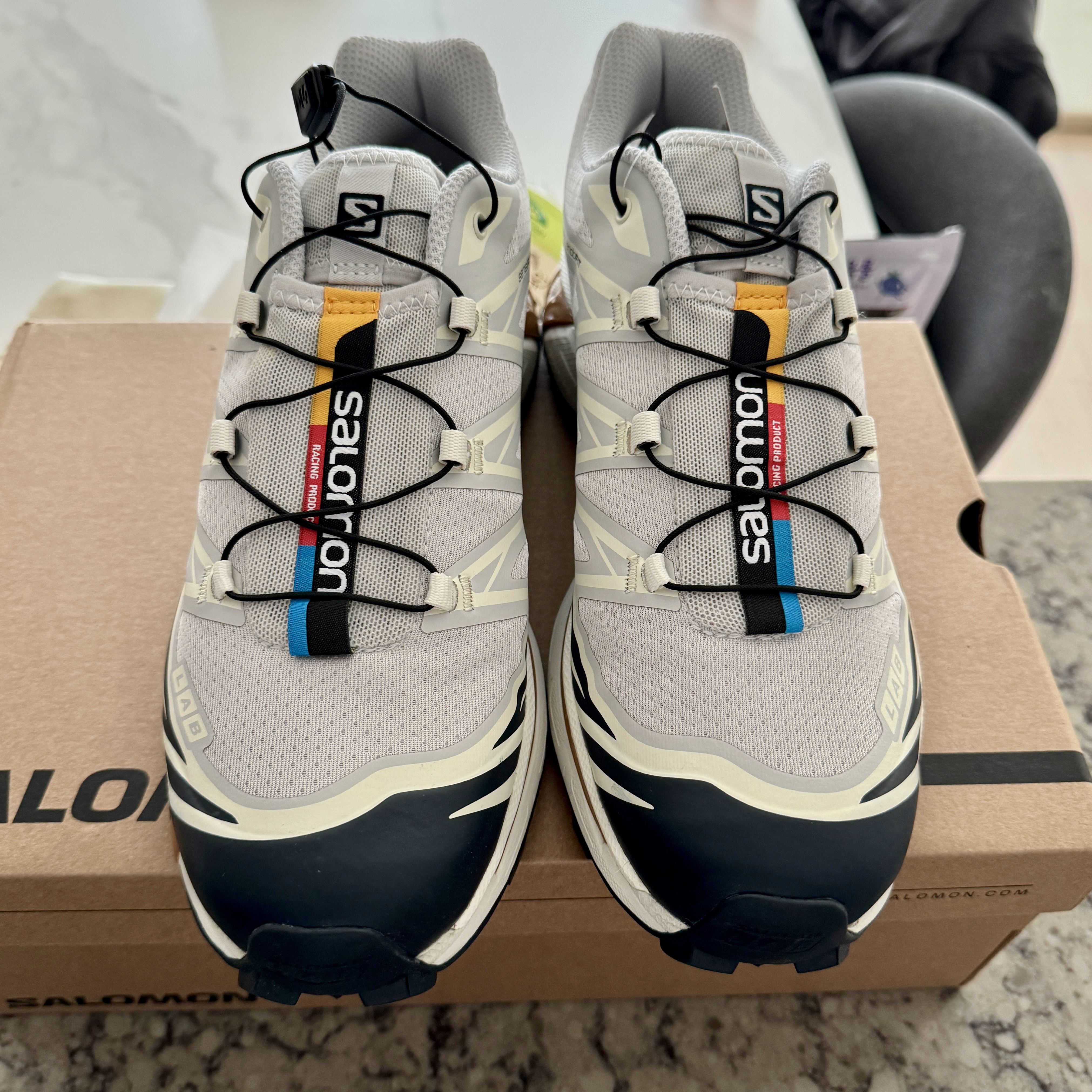 Salomon XT-6 Lunar Rock Dark Sapphire 착용 스타일 - 2