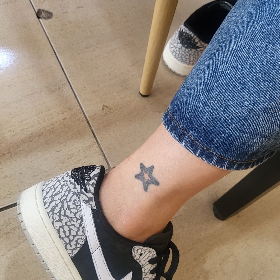 Jordan 1 Retro Low OG Black Cement 착용 스타일
