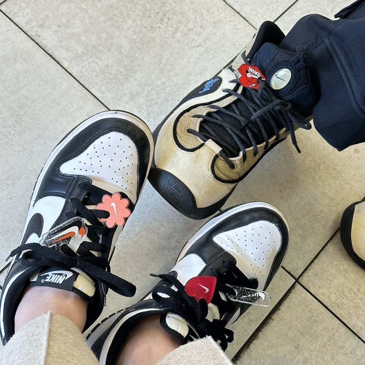 (W) Nike Dunk Low Black, Nike x Stussy Air Penny II Rattan and Limestone 착용 스타일 - 1