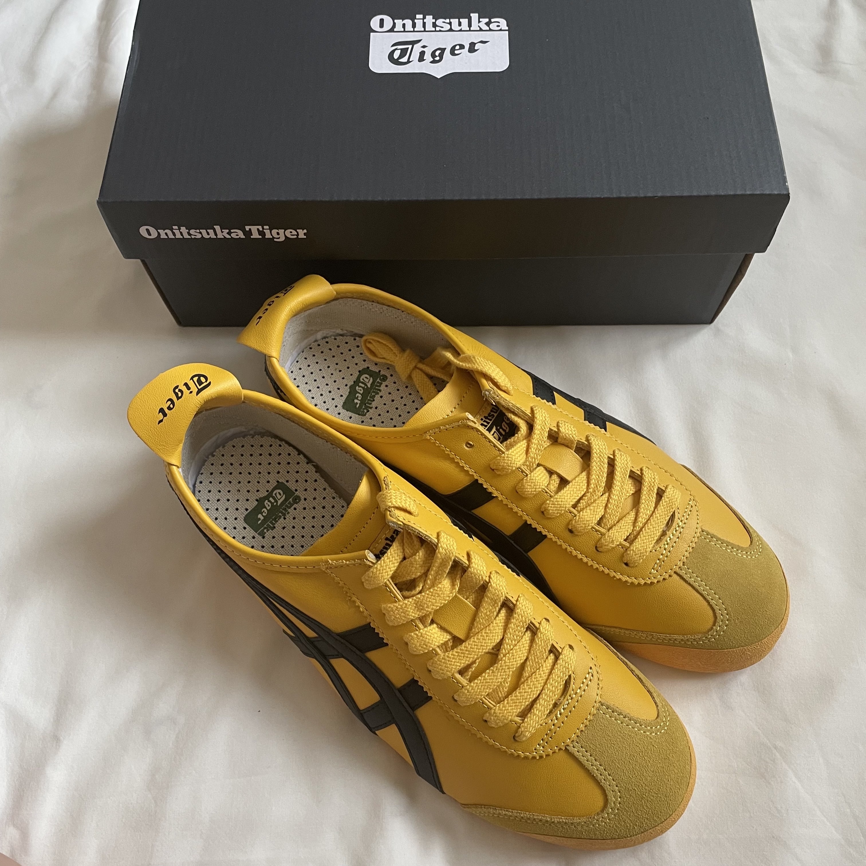 Onitsuka Tiger Mexico 66 Yellow Black 착용 스타일