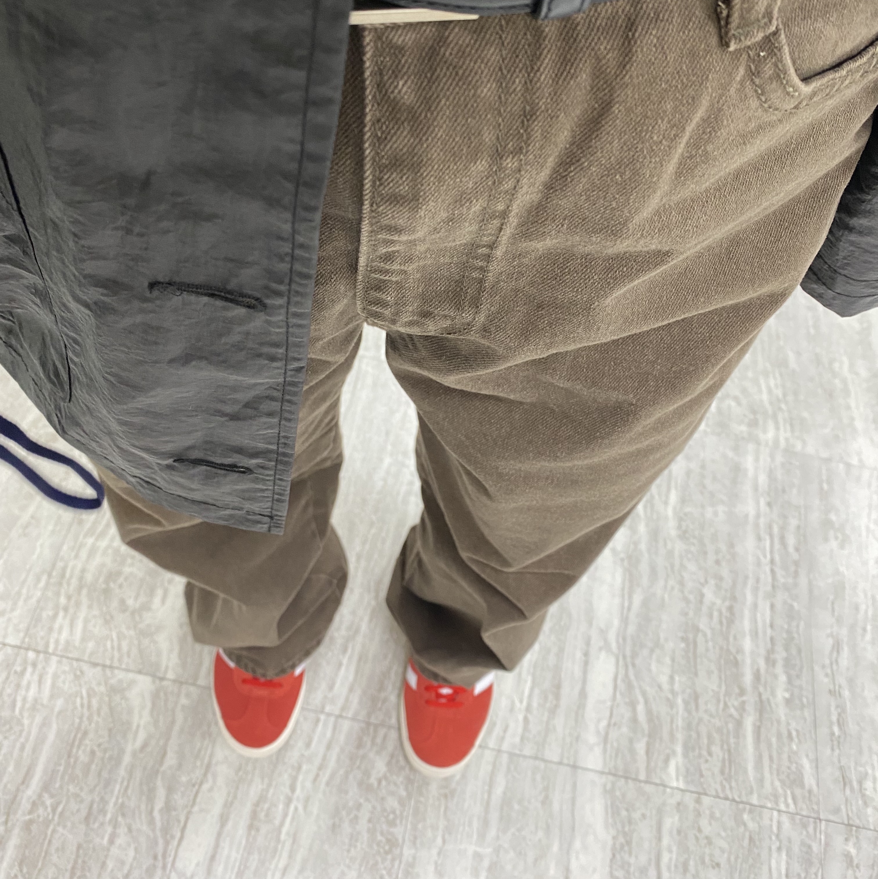 (W) Adidas Gazelle Bold Red White 착용 스타일 - 2