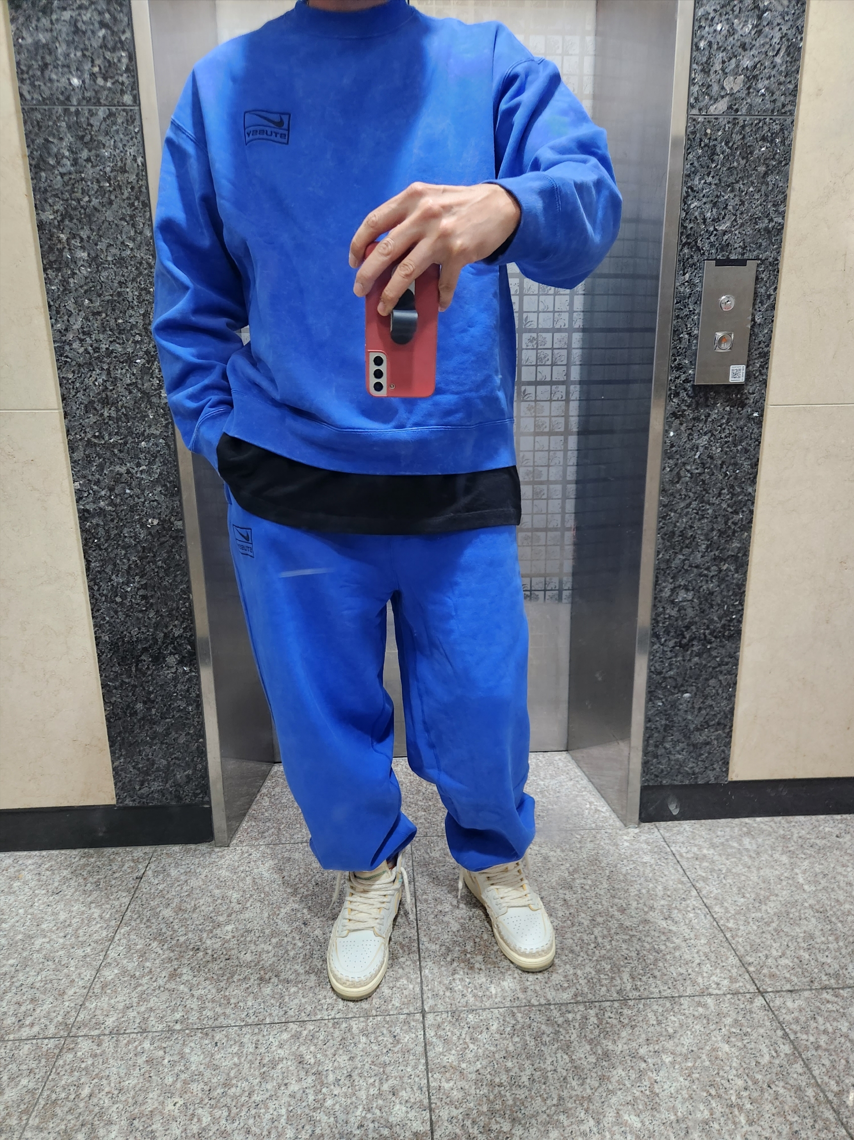 Nike x Stussy NRG Acid Washed Crewneck Game Royal (DR4024-480), Jordan 1 x Bephies Beauty Supply x Union Retro High OG SP Summer '96 착용 스타일 - 1