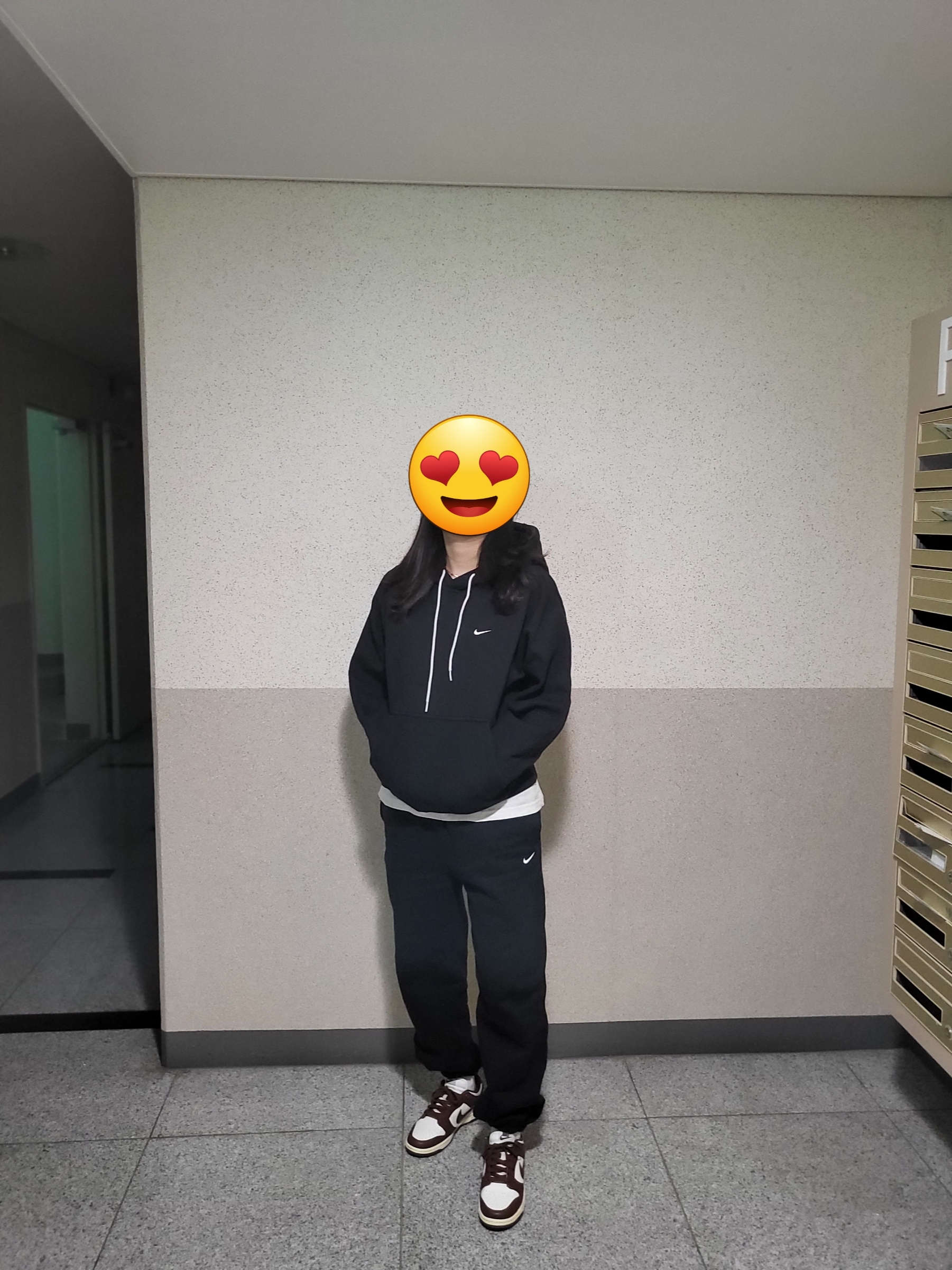 (W) Nike NRG Solo Swoosh Fleece Pants Black White - Asia, Nike NRG Solo Swoosh Fleece Hoodie Black White - Asia 착용 스타일