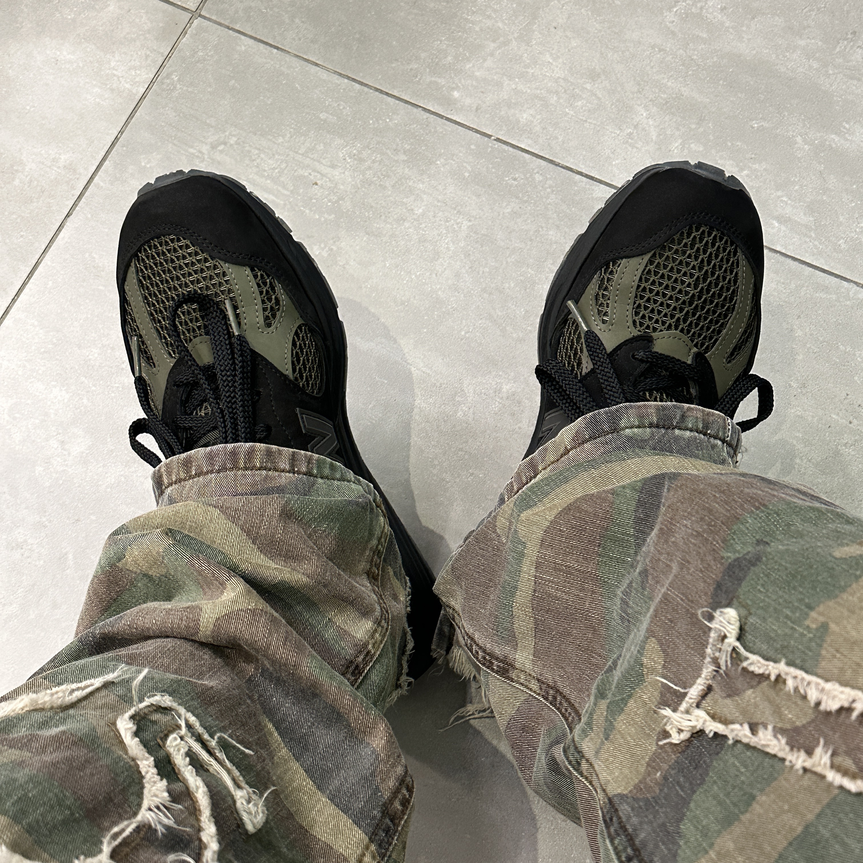 New Balance x Stone Island 991v2 Made in UK Black Olive Night 착용 스타일 - 1