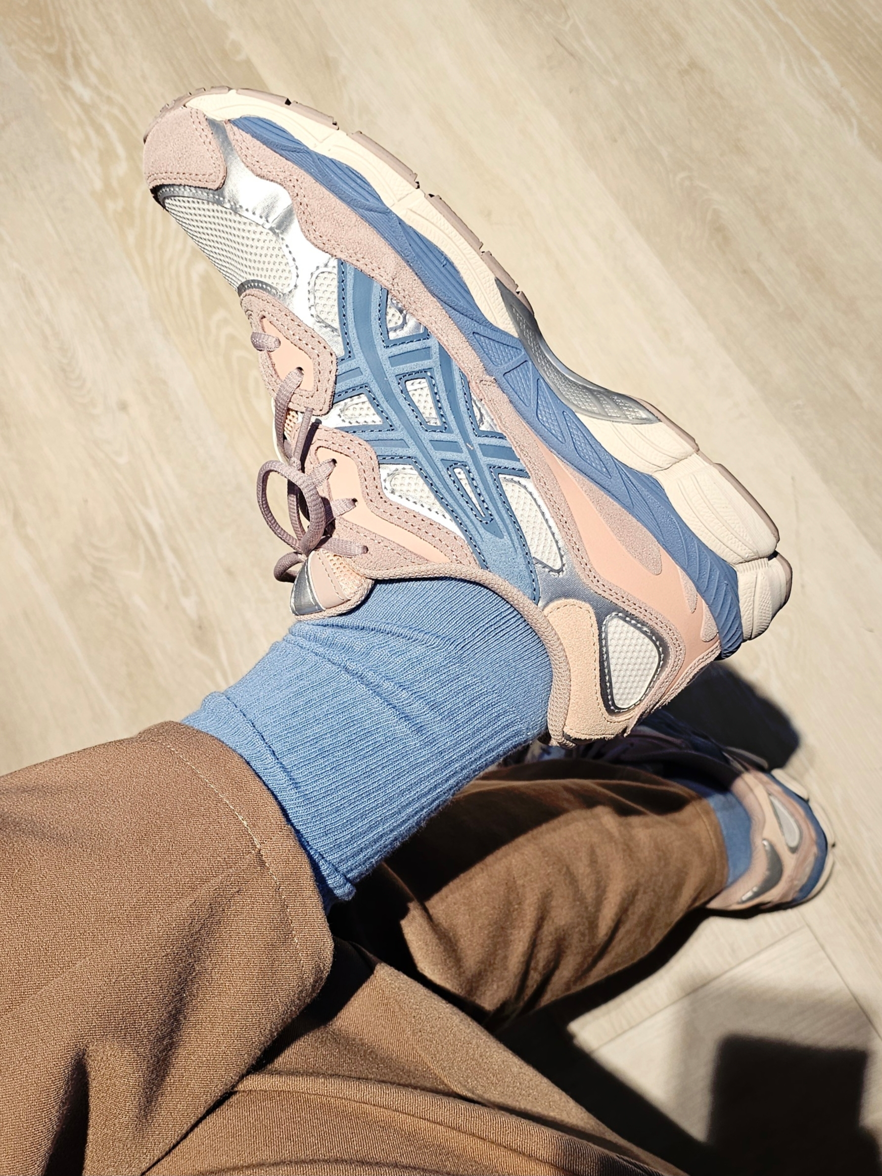 (W) Asics Gel-NYC Cream Grey Floss 착용 스타일 - 5