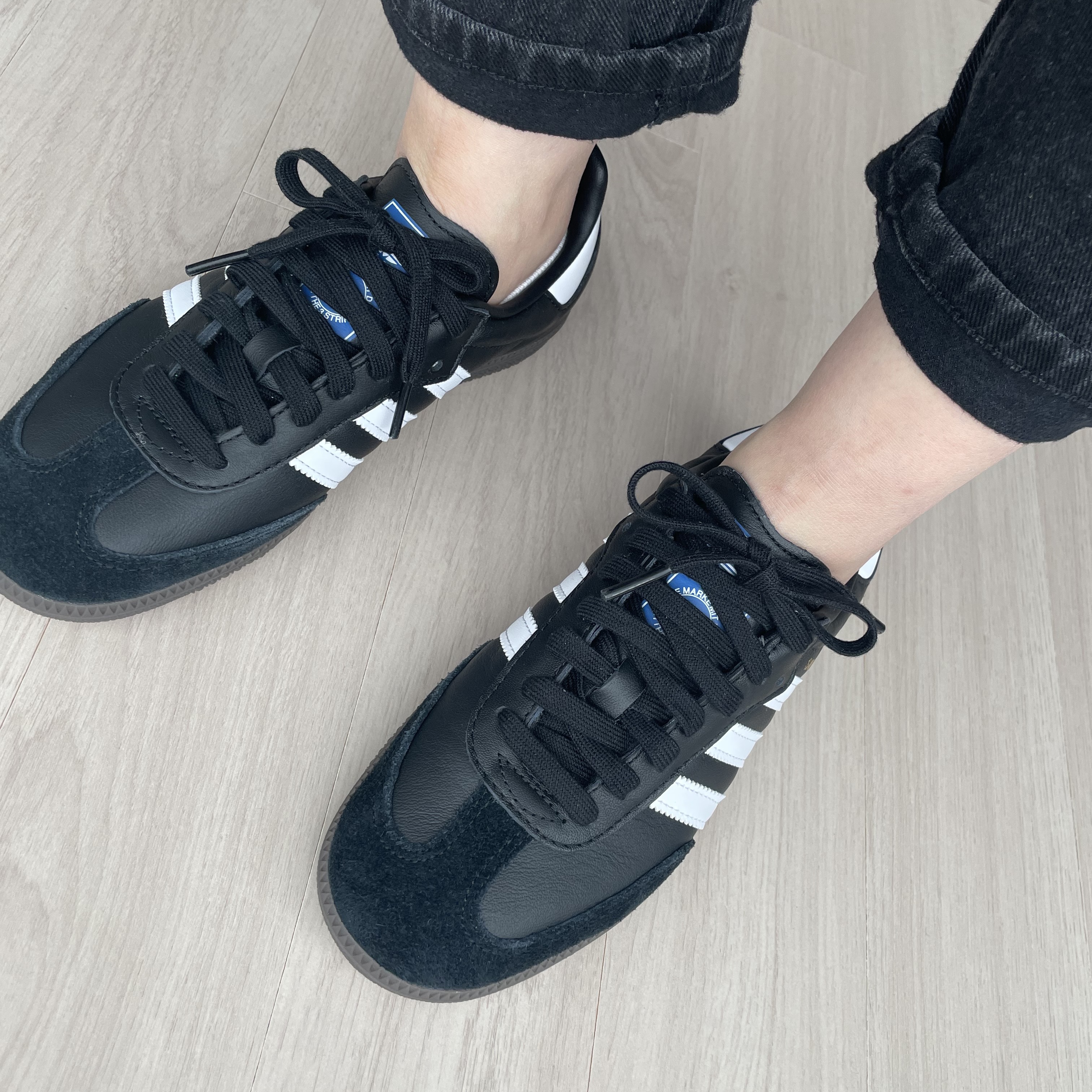 Adidas Samba OG Black White Gum 착용 스타일 - 1
