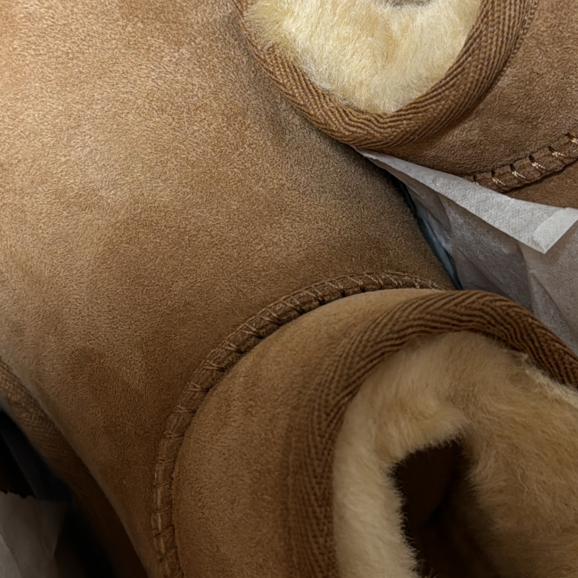 (W) UGG Classic Ultra Mini Boots Chestnut 착용 스타일
