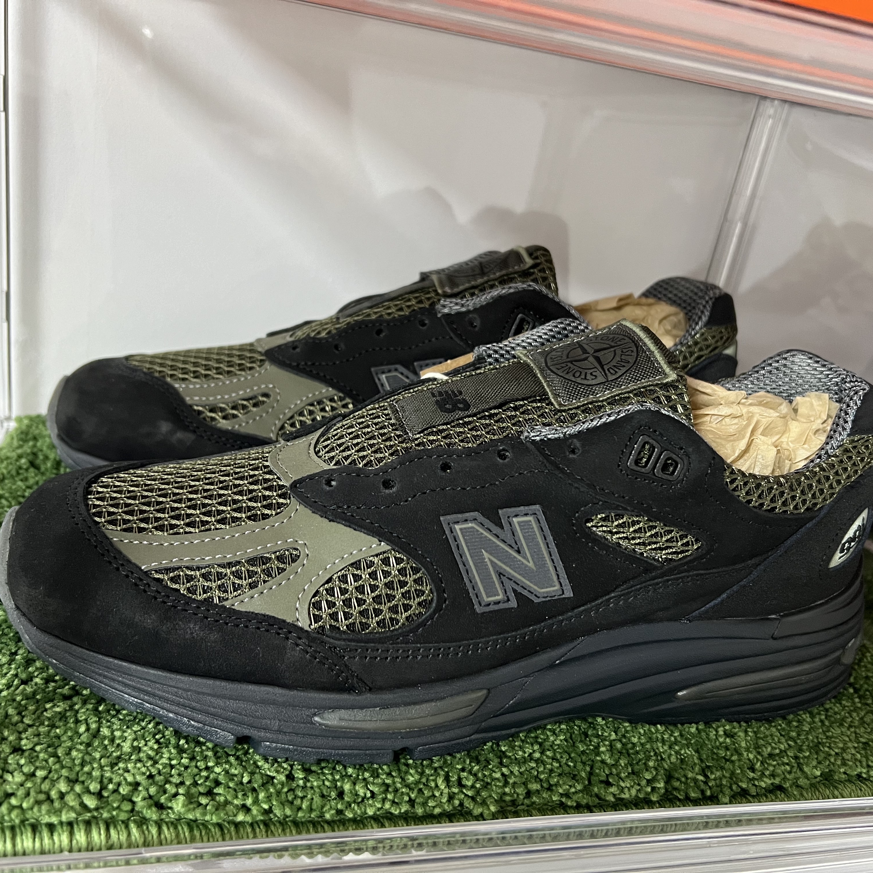 New Balance x Stone Island 991v2 Made in UK Black Olive Night 착용 스타일