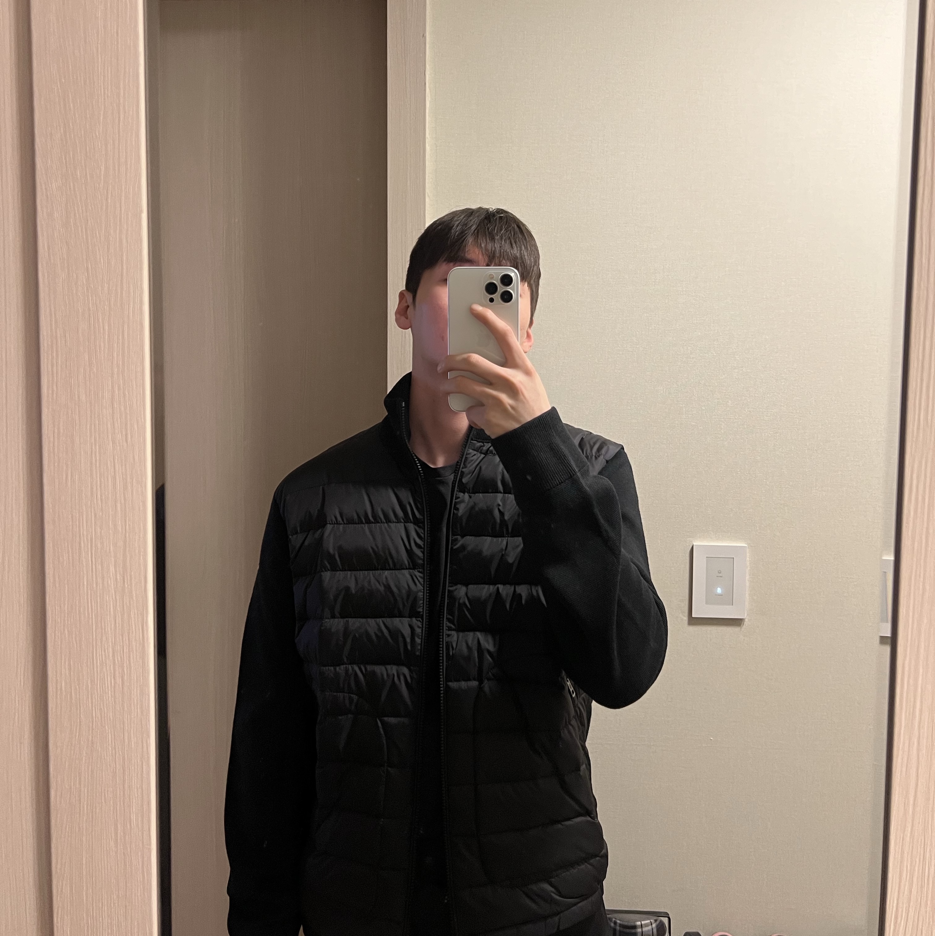 Moncler Padded Wool Cardigan Black - 22FW 착용 스타일
