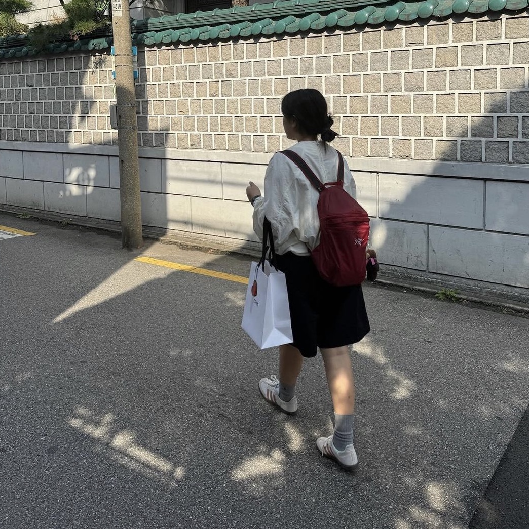 Arc'teryx Heliad 15 Backpack Bordeaux 착용 스타일