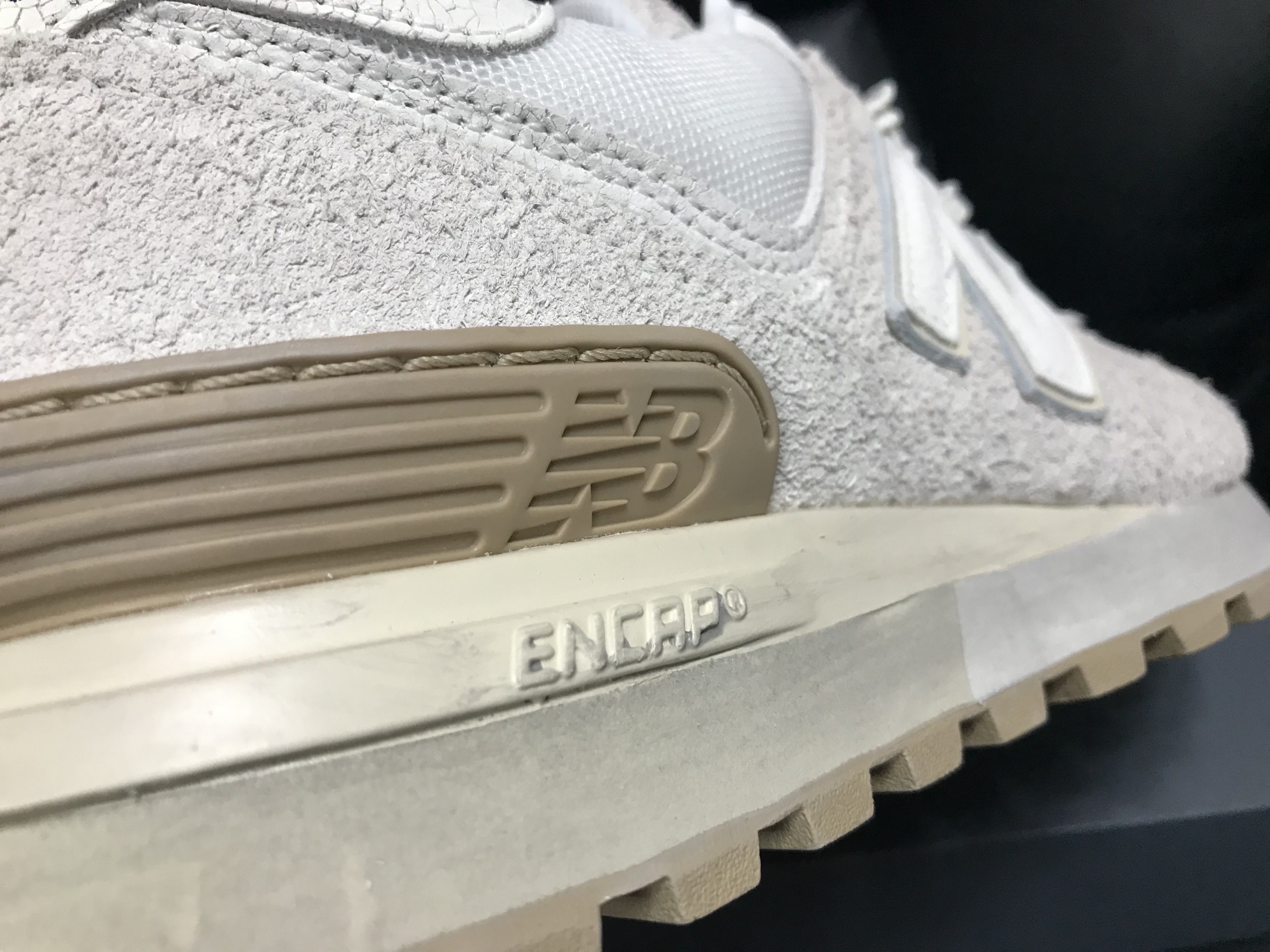 New Balance x Recto 574 Ash Cream Legacy 착용 스타일 - 3