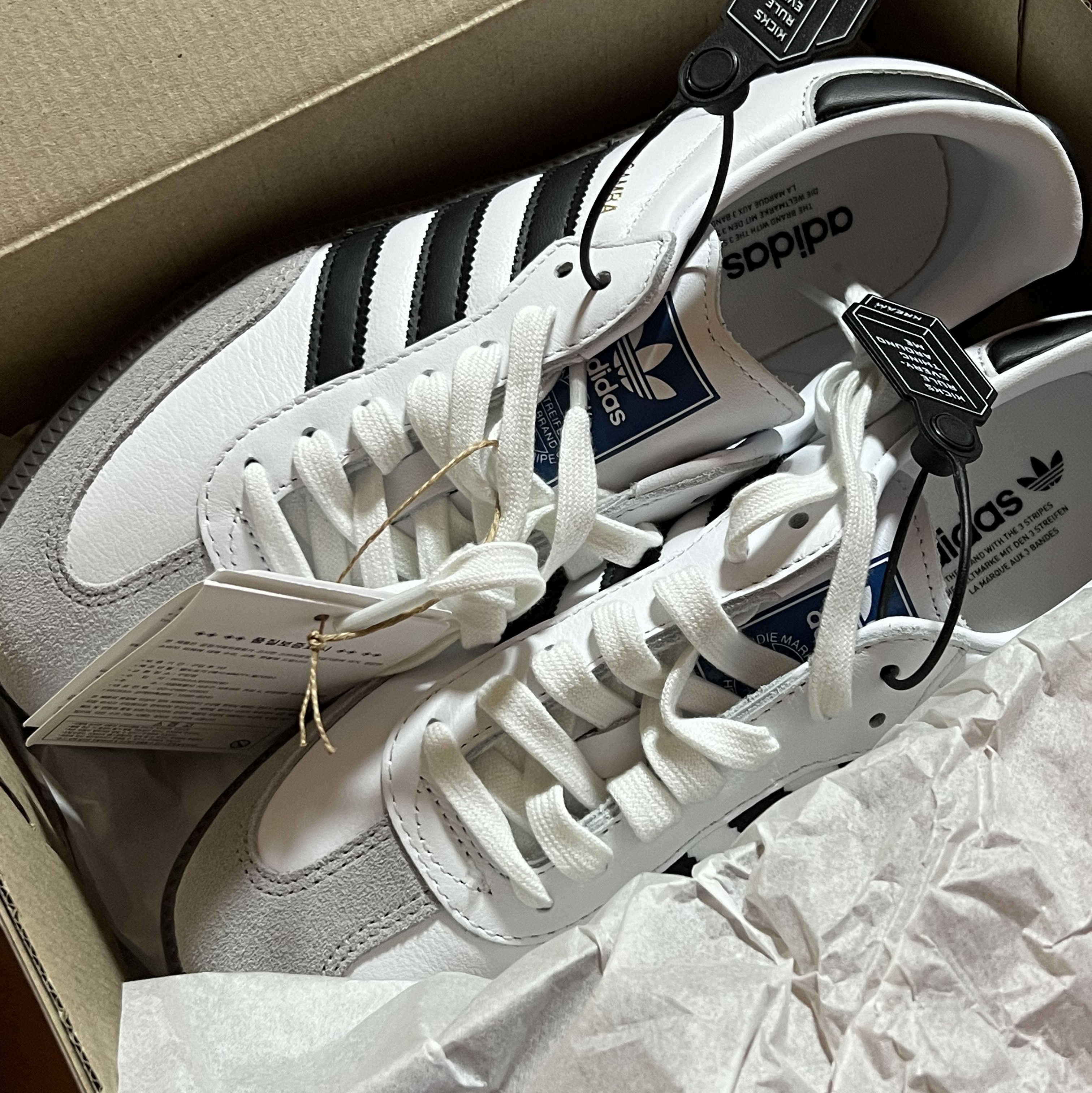 Adidas Samba OG Cloud White 착용 스타일