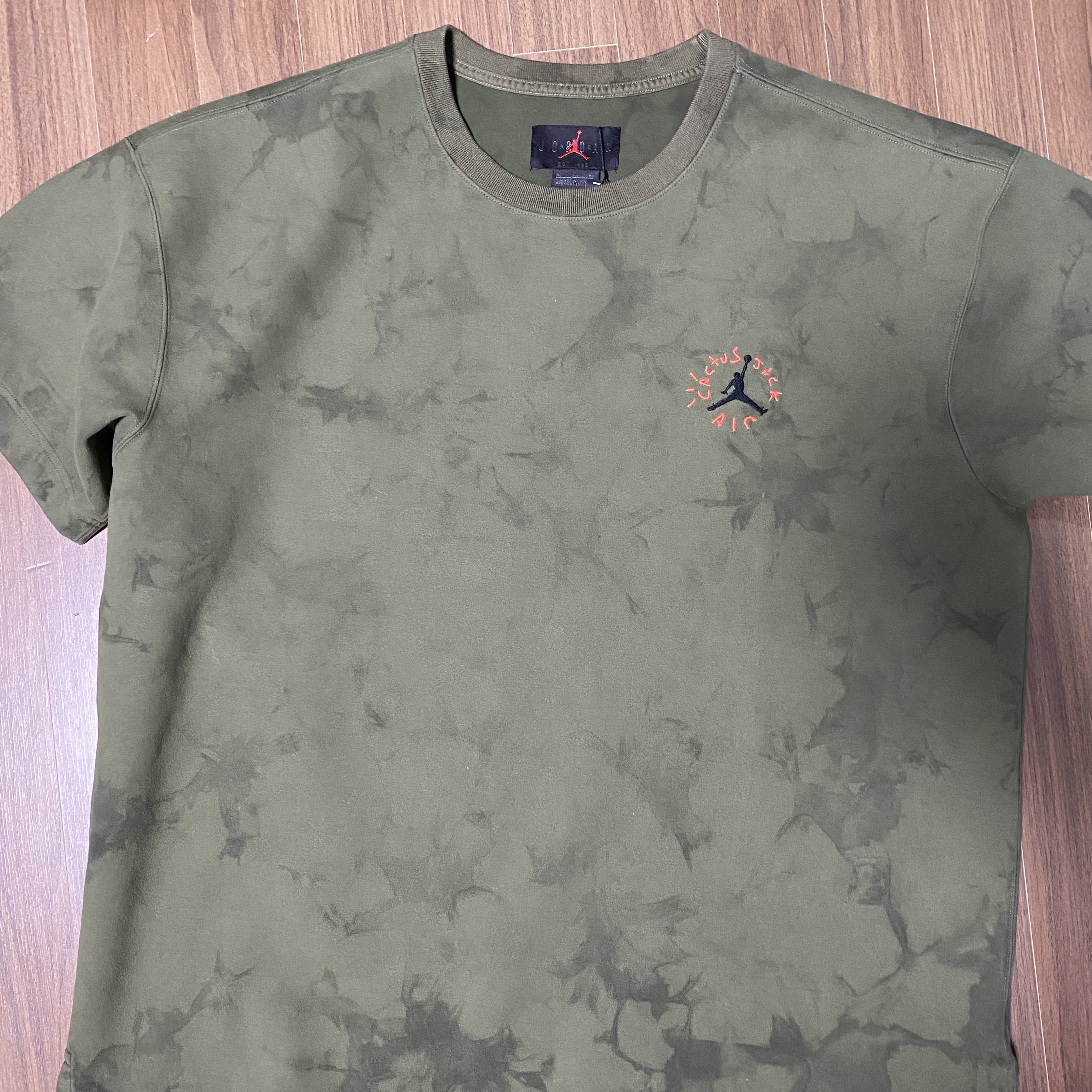 Jordan x Travis Scott SS T-Shirt 착용 스타일