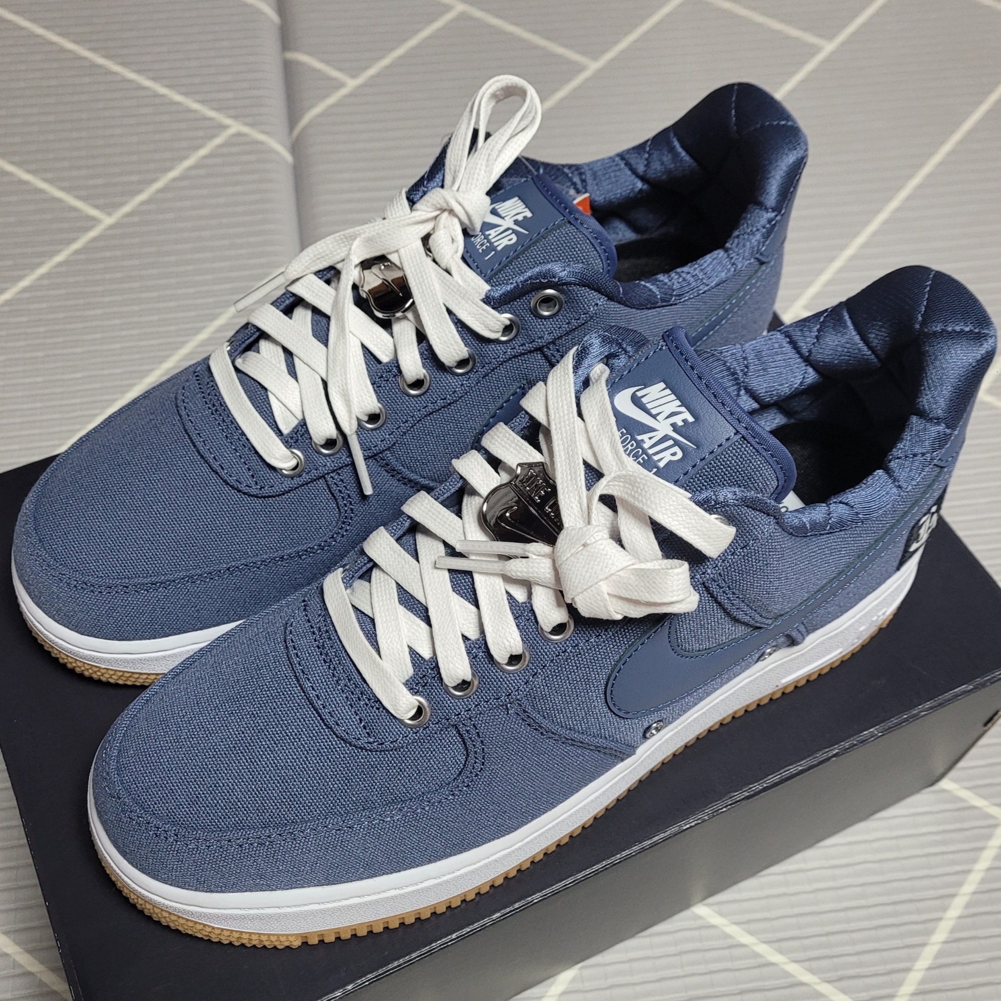 Nike Air Force 1 Low West Coast 착용 스타일