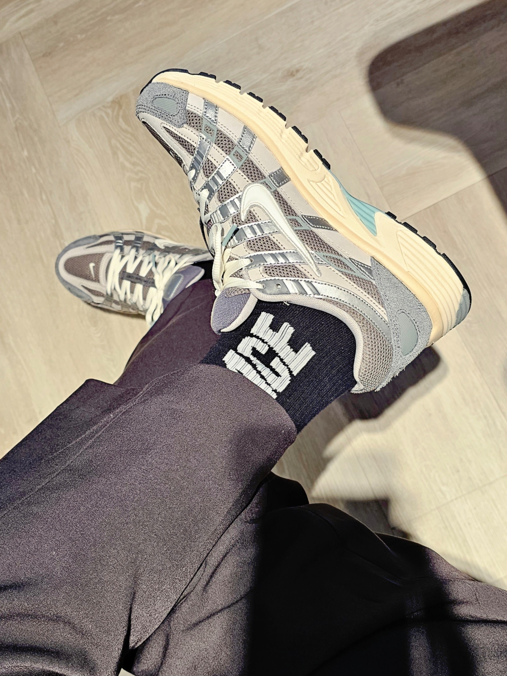 Nike P-6000 Flat Pewter Light Iron Ore 착용 스타일 - 6