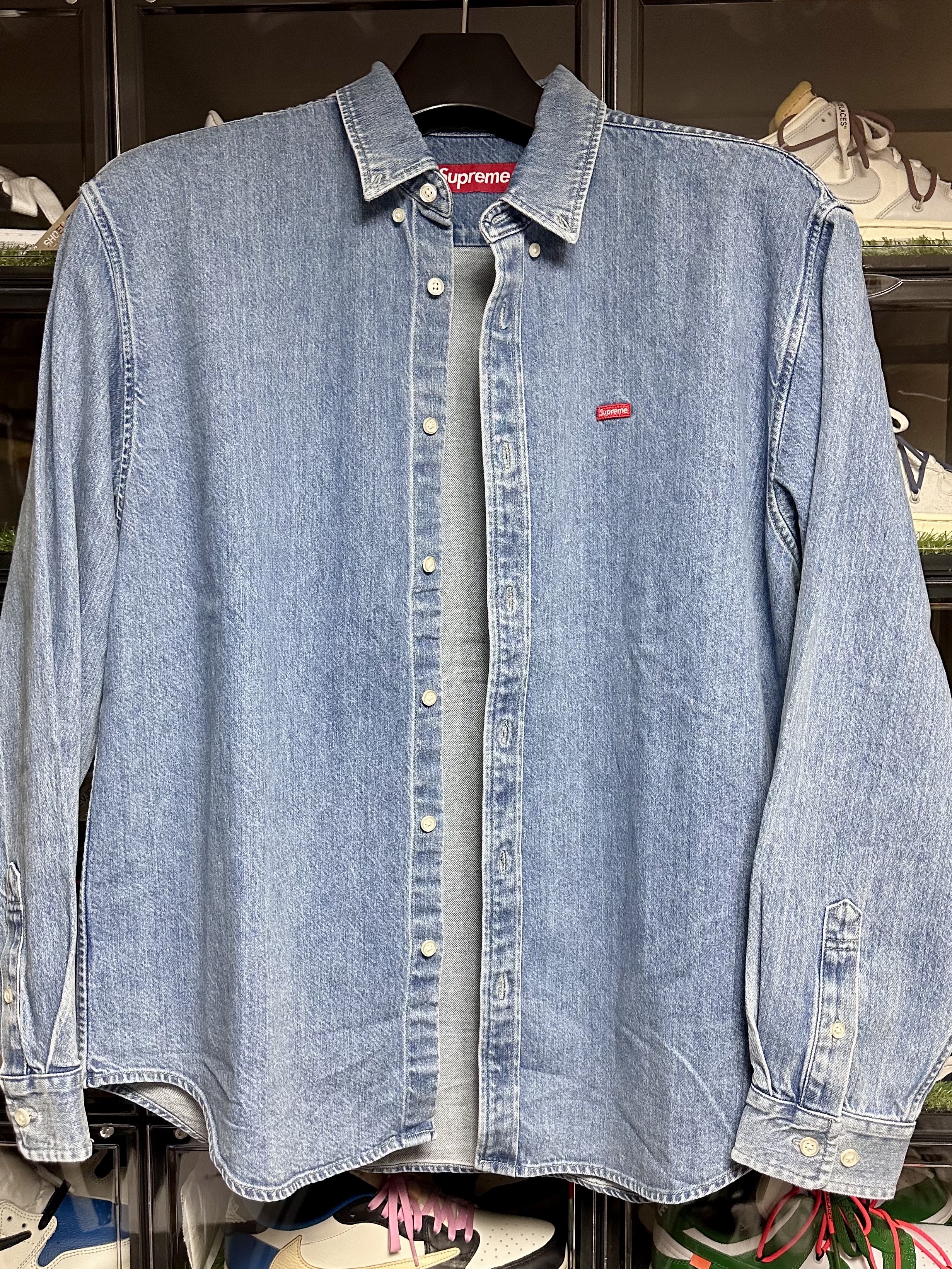 Supreme Small Box Shirt Denim - 23FW 착용 스타일 - 1