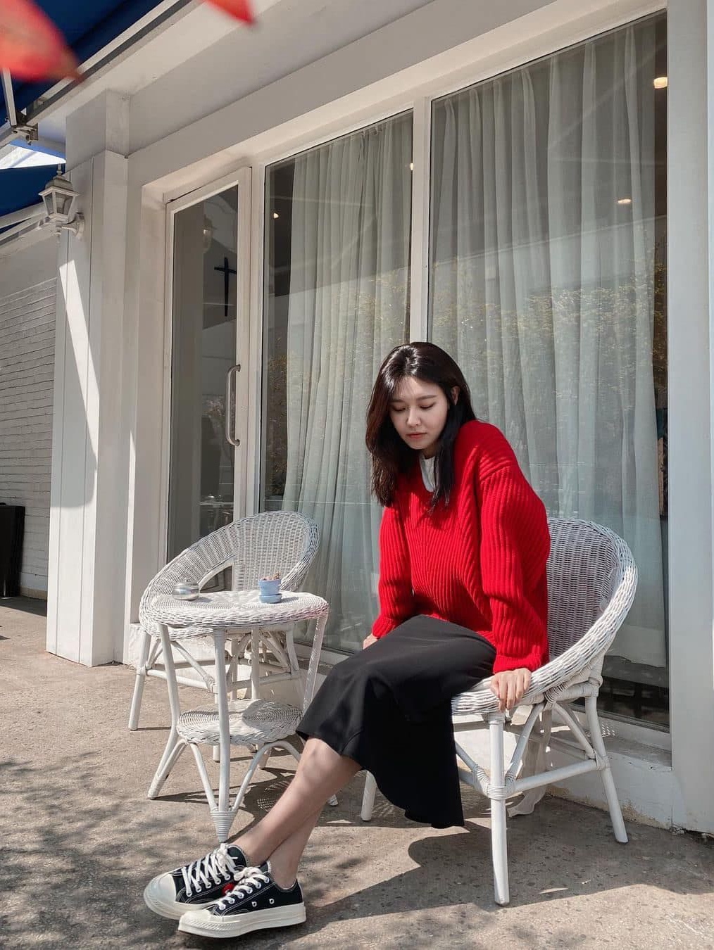 (W) Vivienne Westwood Giulia High Neck Knit Red, Celine Crew Neck Triomphe Sweater in Cashmere Wool Red White 착용 스타일 - 9