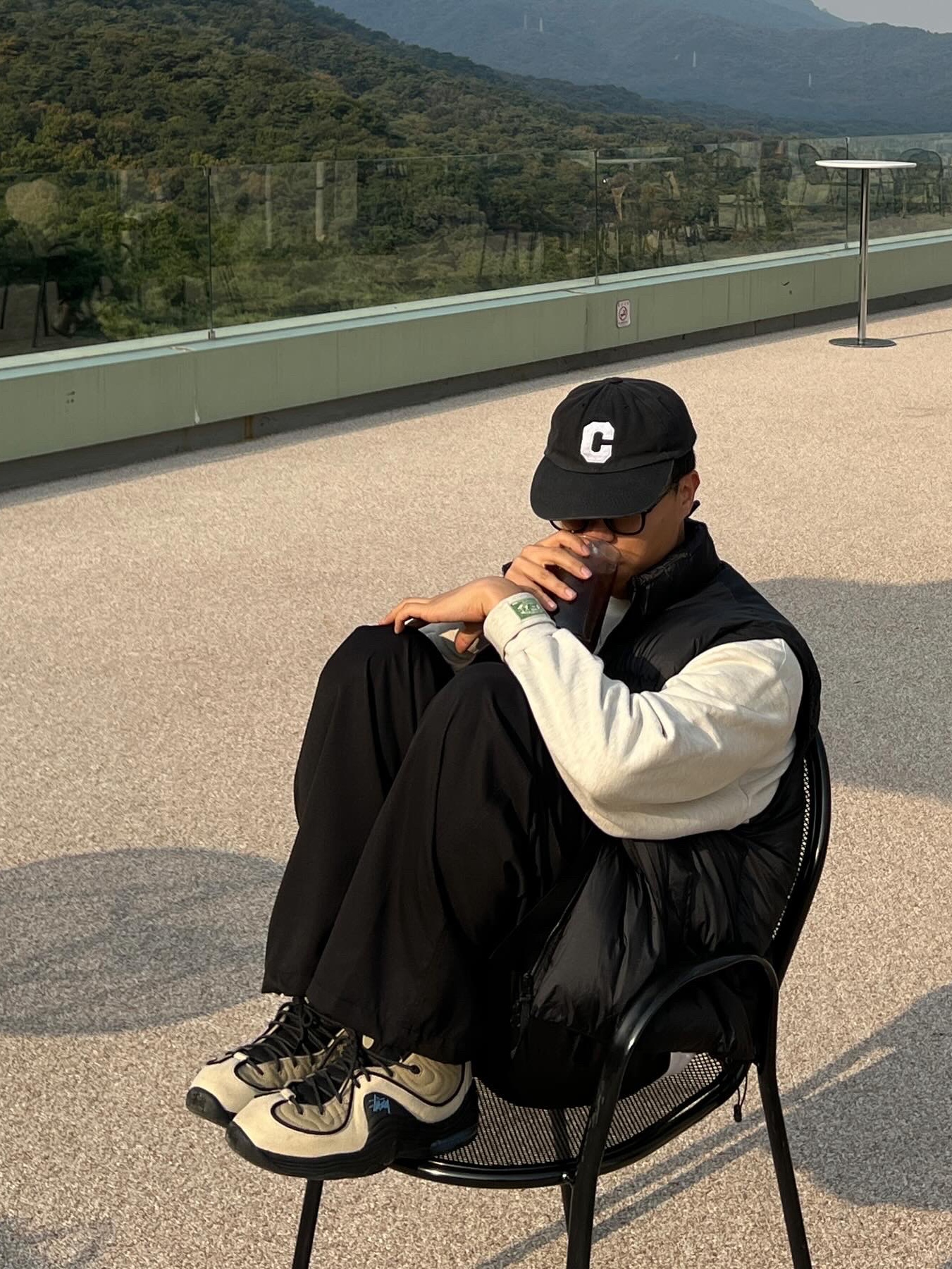 Nike x Stussy Air Penny II Rattan and Limestone 착용 스타일 - 1