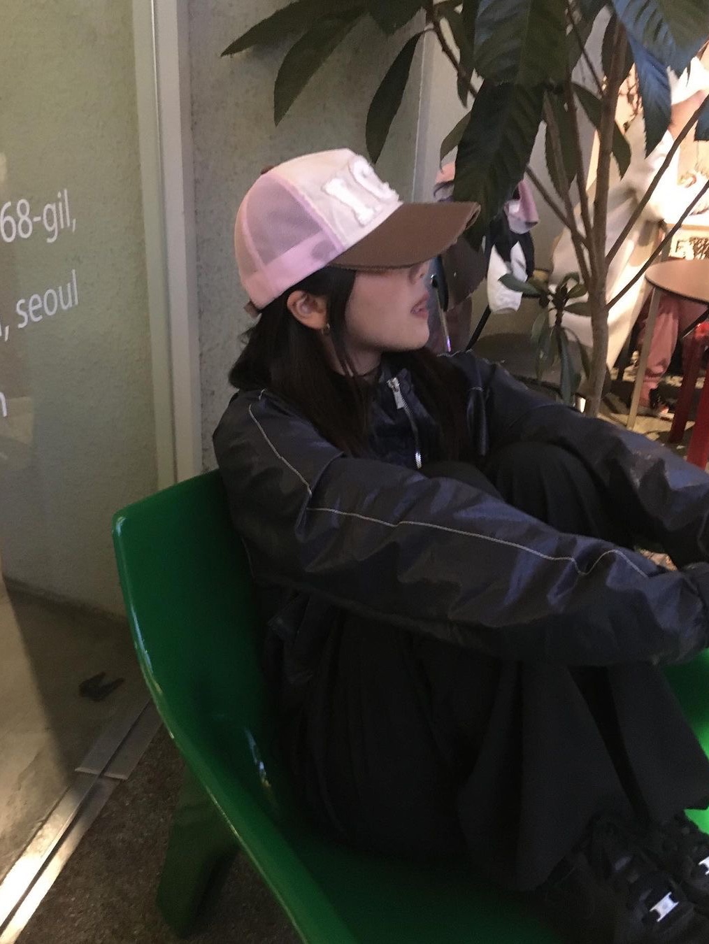 Icyto I.C.T Trucker Cap Ivory Brown, Icyto I.C.T. Trucker Cap Charcoal 착용 스타일 - 1