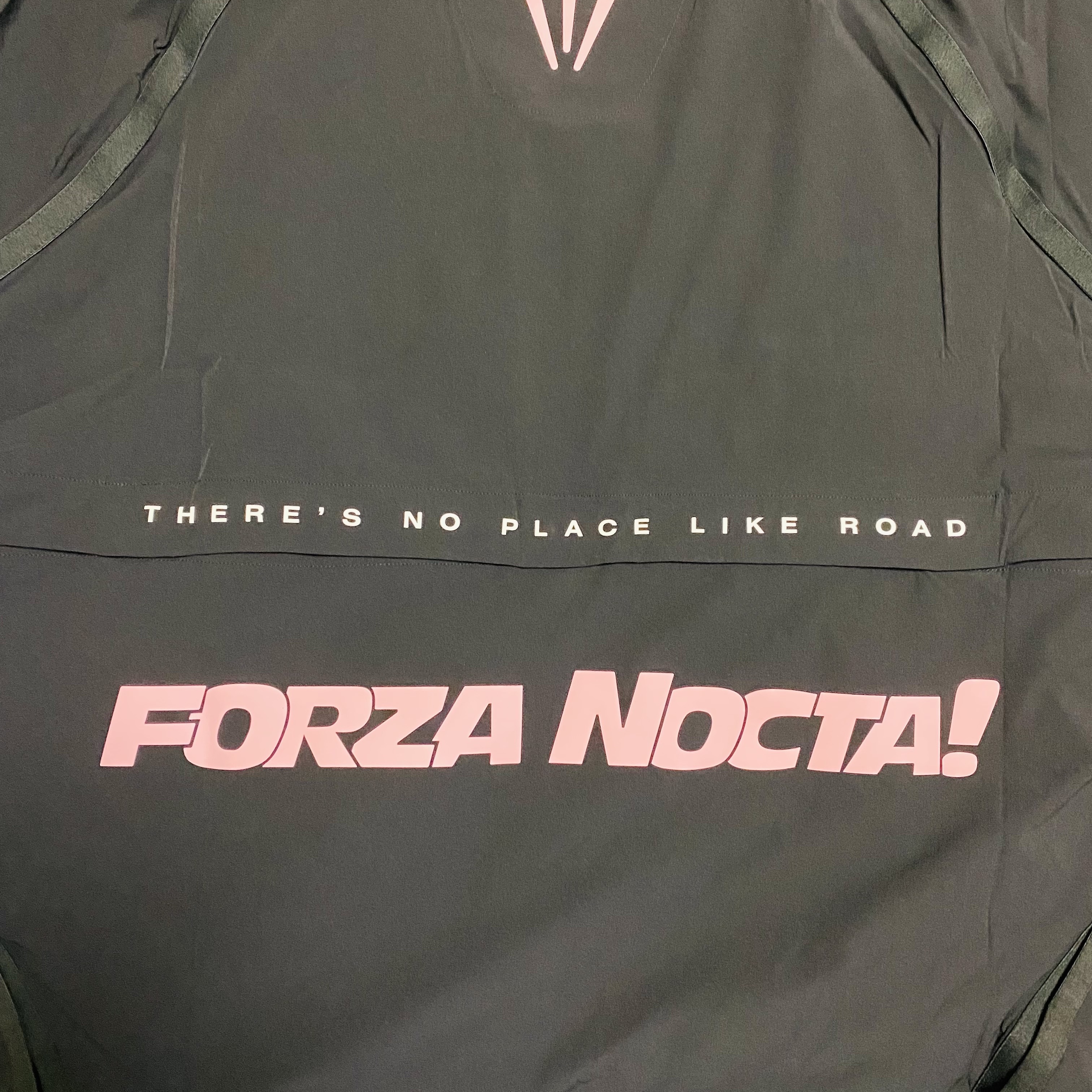 (W) Nike x Drake Nocta NRG LR L/S Crew Black (DV3631-010) 착용 스타일 - 2