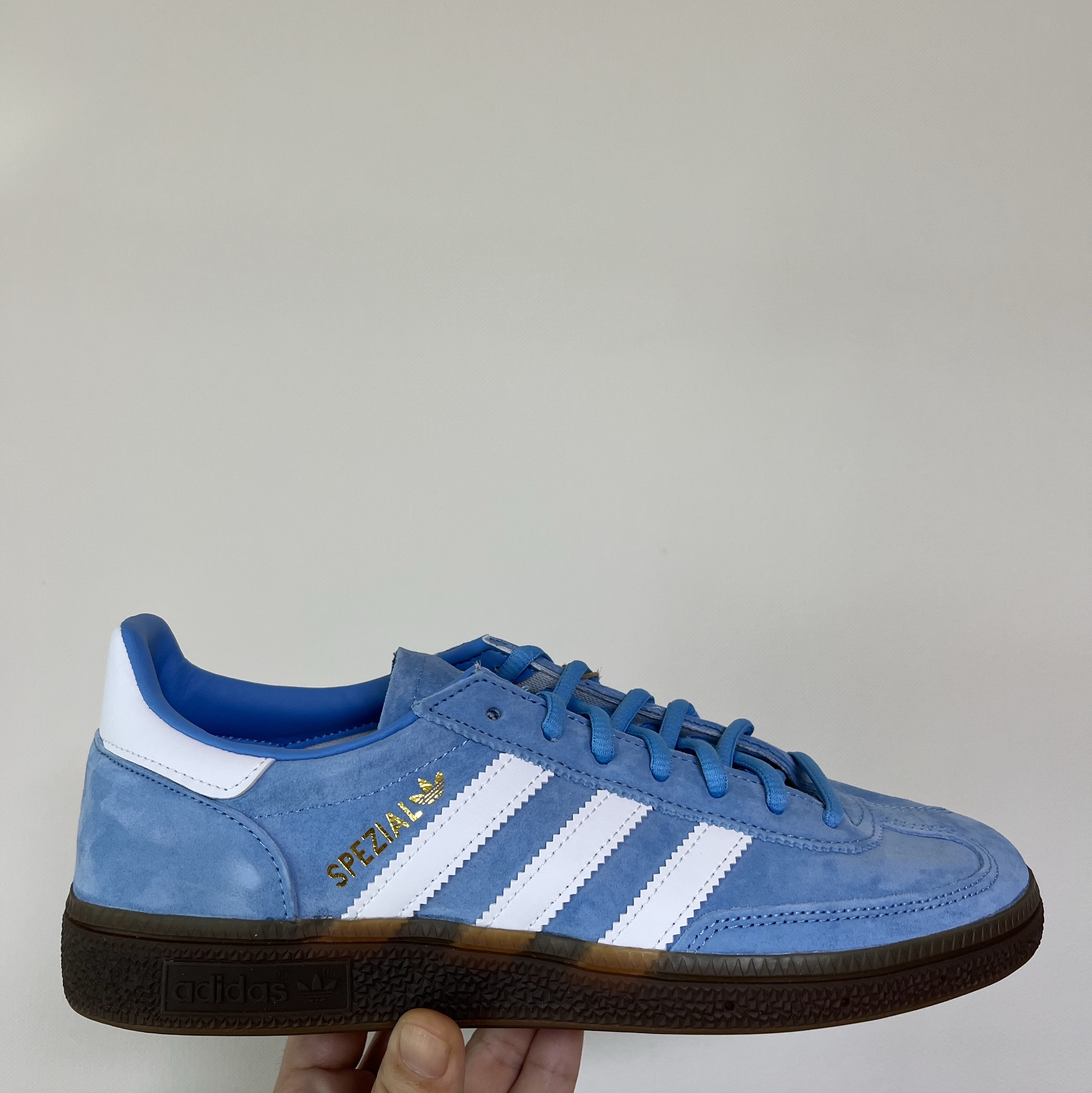 Adidas Spezial Handball Light Blue 착용 스타일 - 1