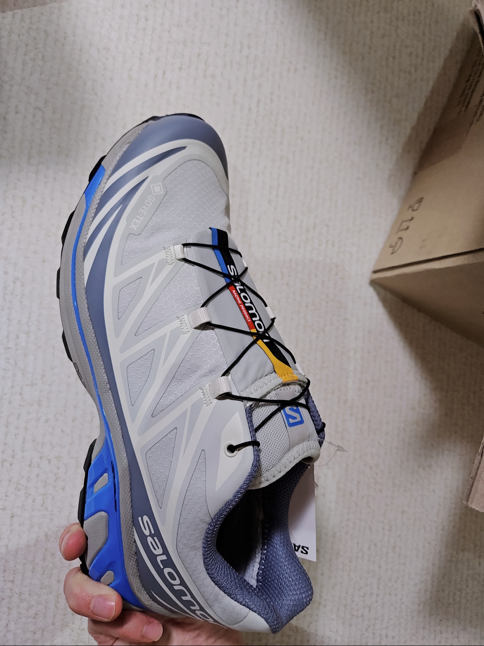 Salomon XT-6 GTX Metal Flint Stone 착용 스타일