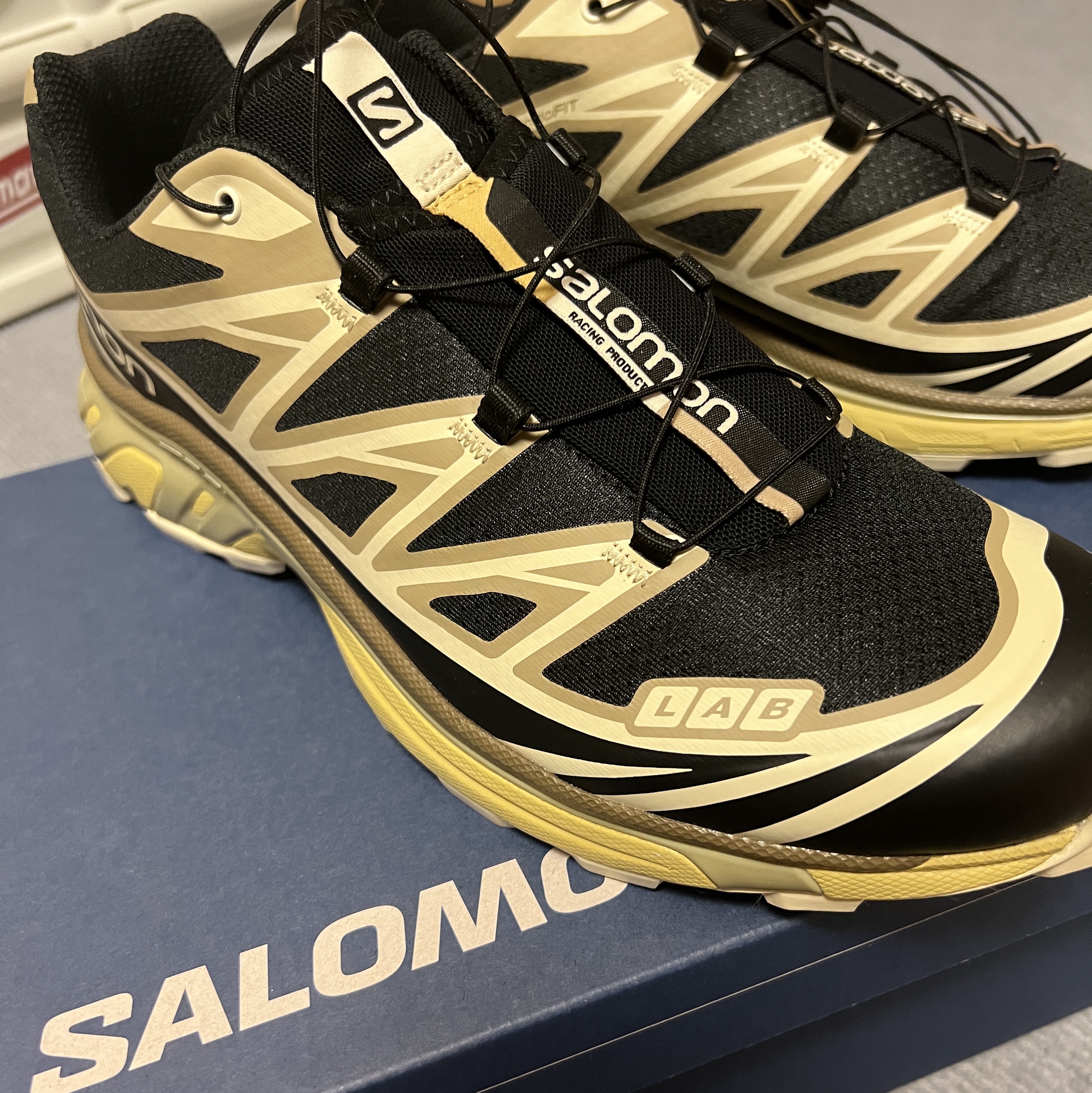 Salomon x END. XT-6 Dark Truffle 착용 스타일