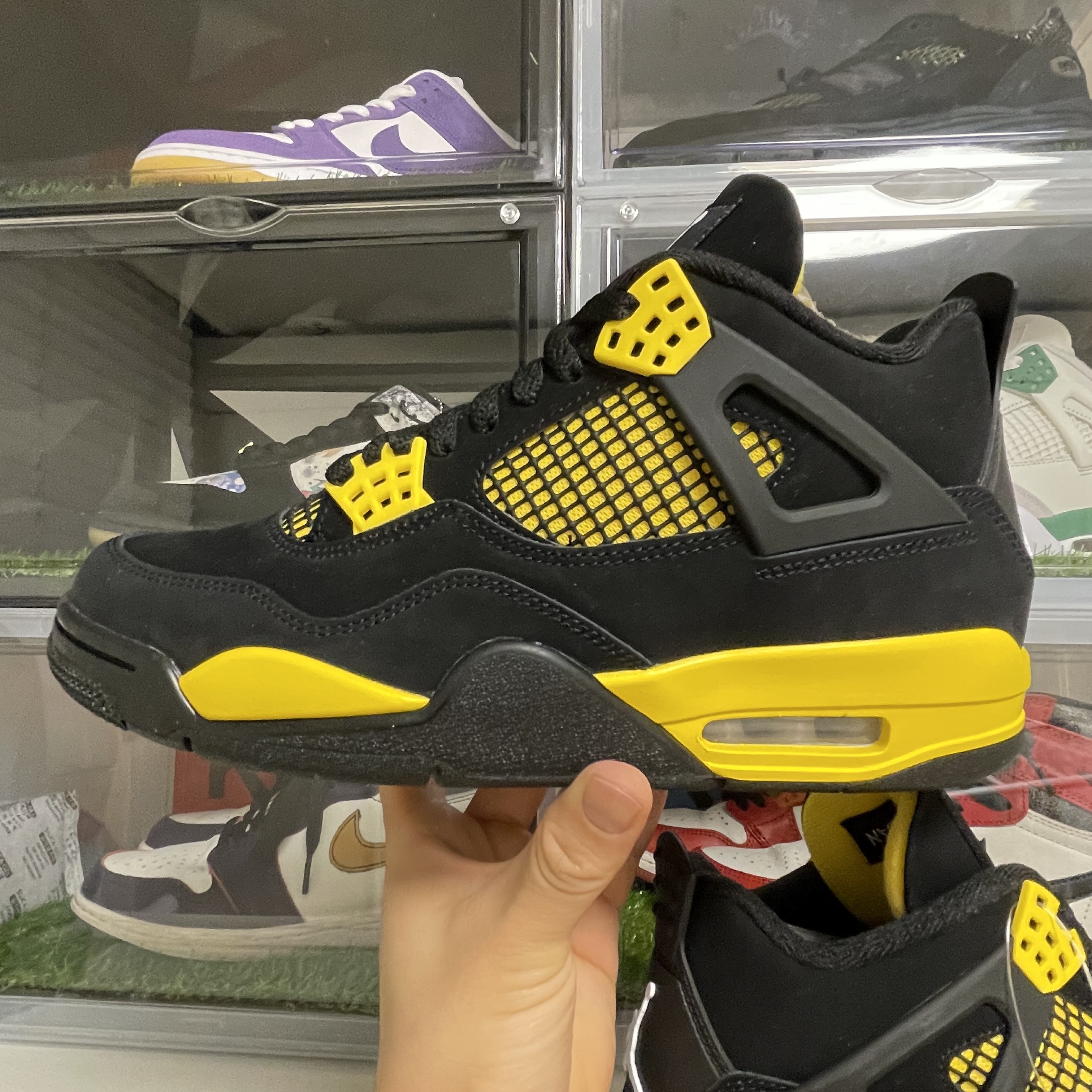 Jordan 4 Retro Thunder 2023 착용 스타일 - 1