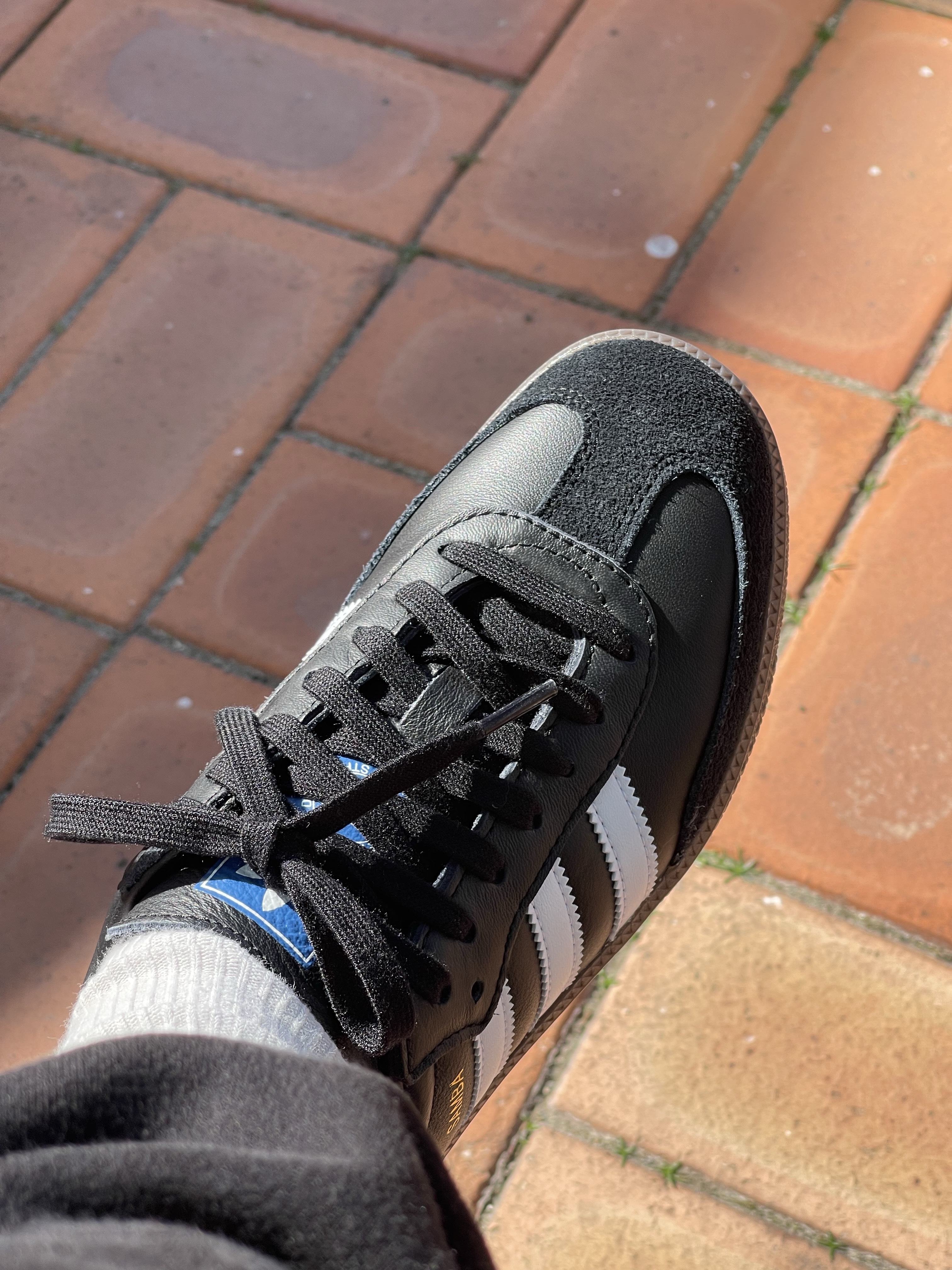 Adidas Samba OG Black White Gum 착용 스타일 - 2