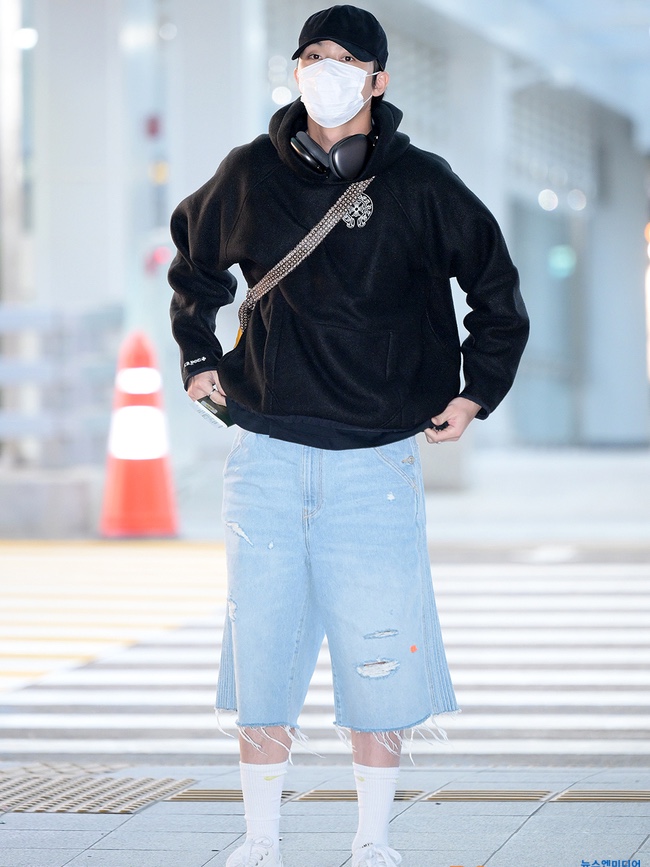 Apple AirPods Max Lightning Space Gray (Korean Ver.) 착용 스타일