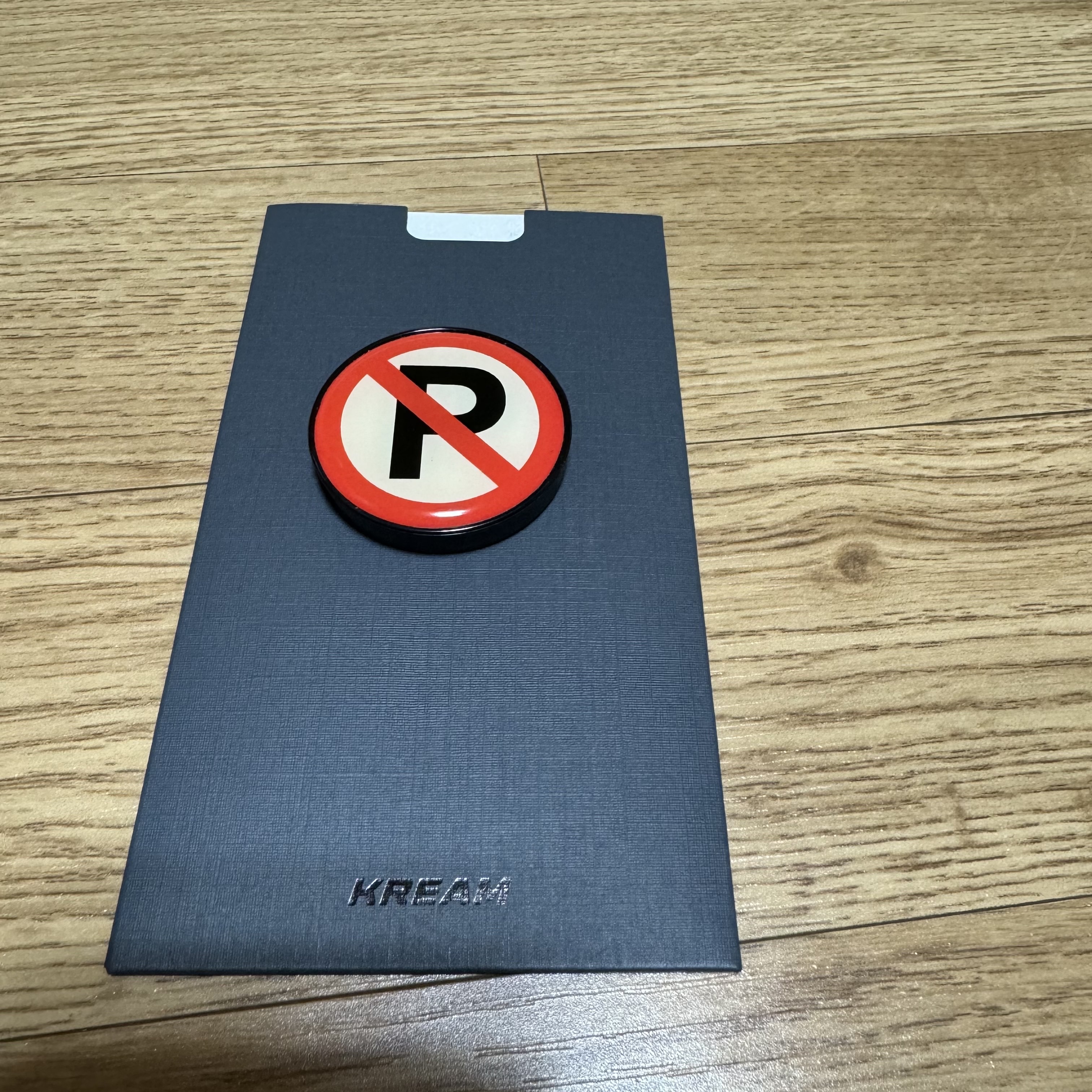Peaceminusone Phone Pop Up Grip #4 Black 착용 스타일 - 1