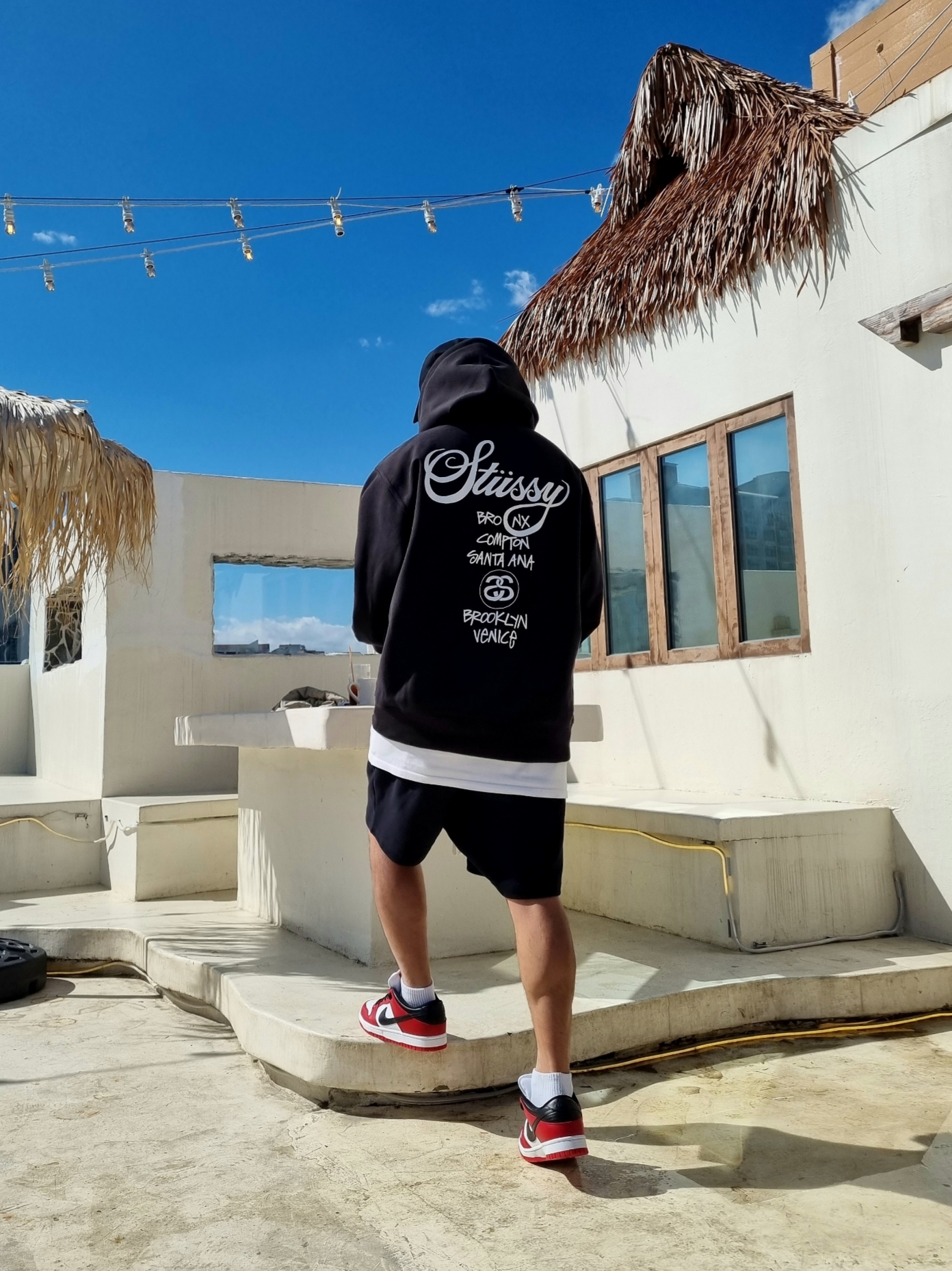 Stussy World Tour Hoodie Black 2023, Nike SB Dunk Low Pro Chicago 착용 스타일
