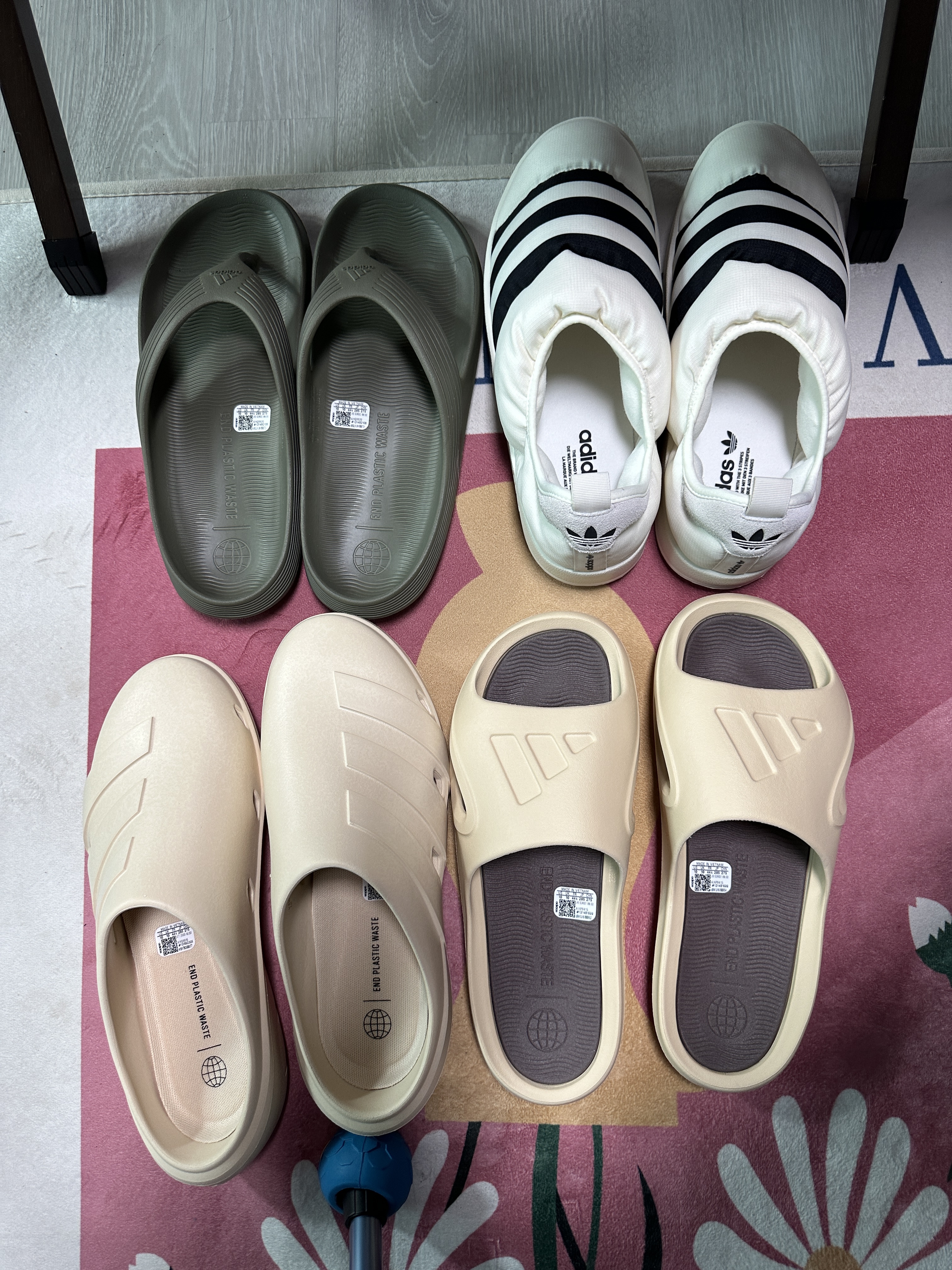 Adidas Puffylette Off White, Adidas Adicane Flip Flop Carbon 착용 스타일