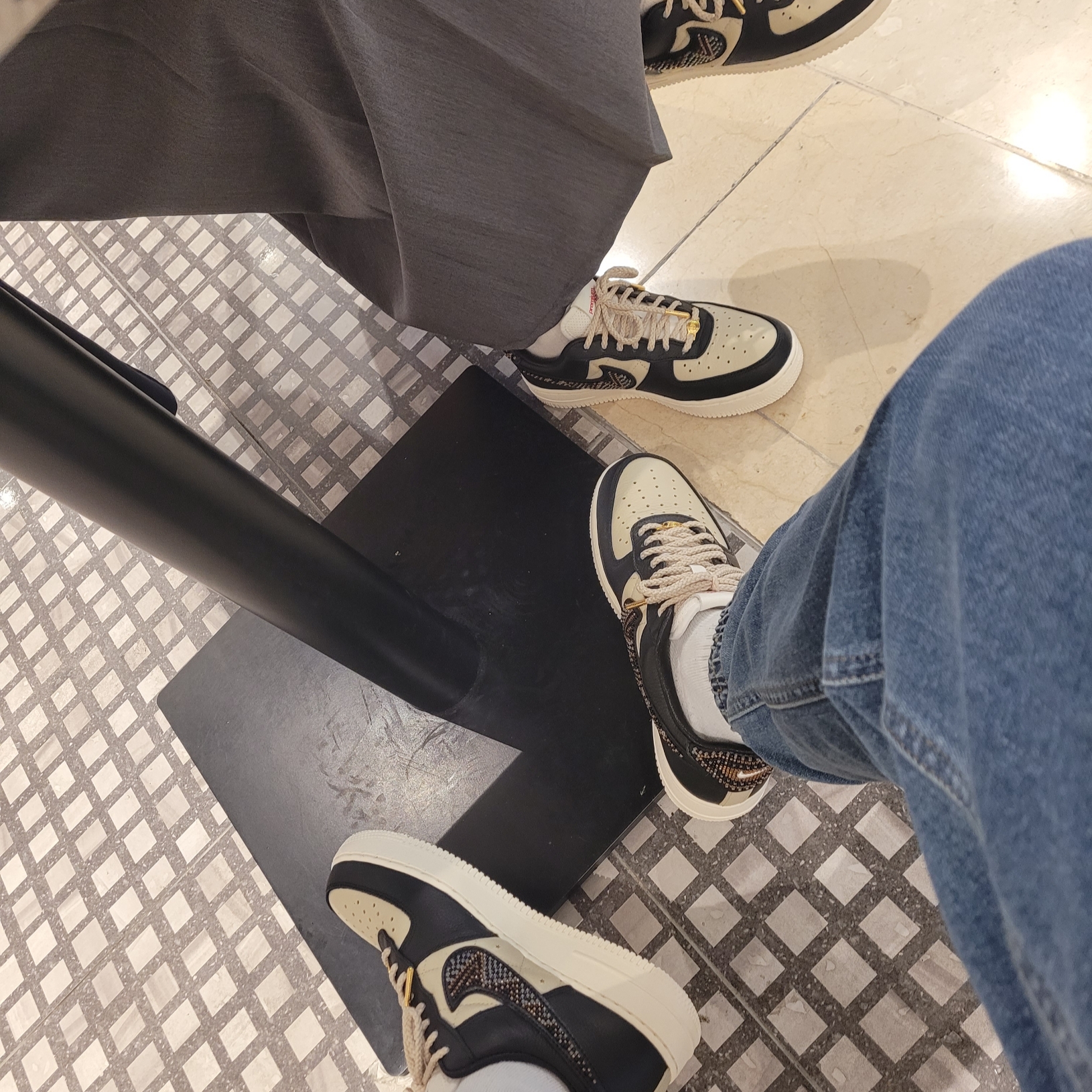 (W) Nike x Premium Goods Air Force 1 Low Black Sand 착용 스타일 - 2