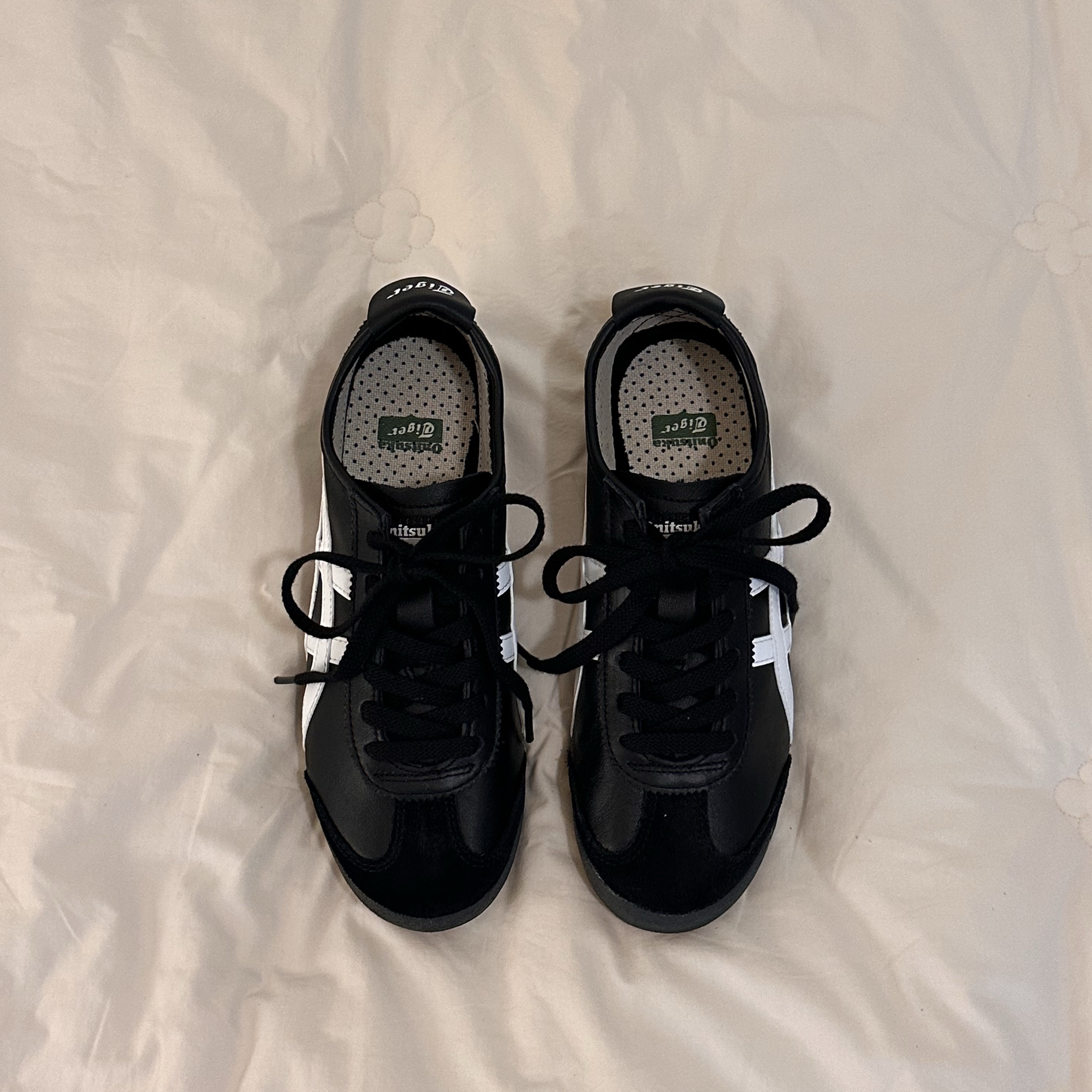 Onitsuka Tiger Mexico 66 Black White 착용 스타일